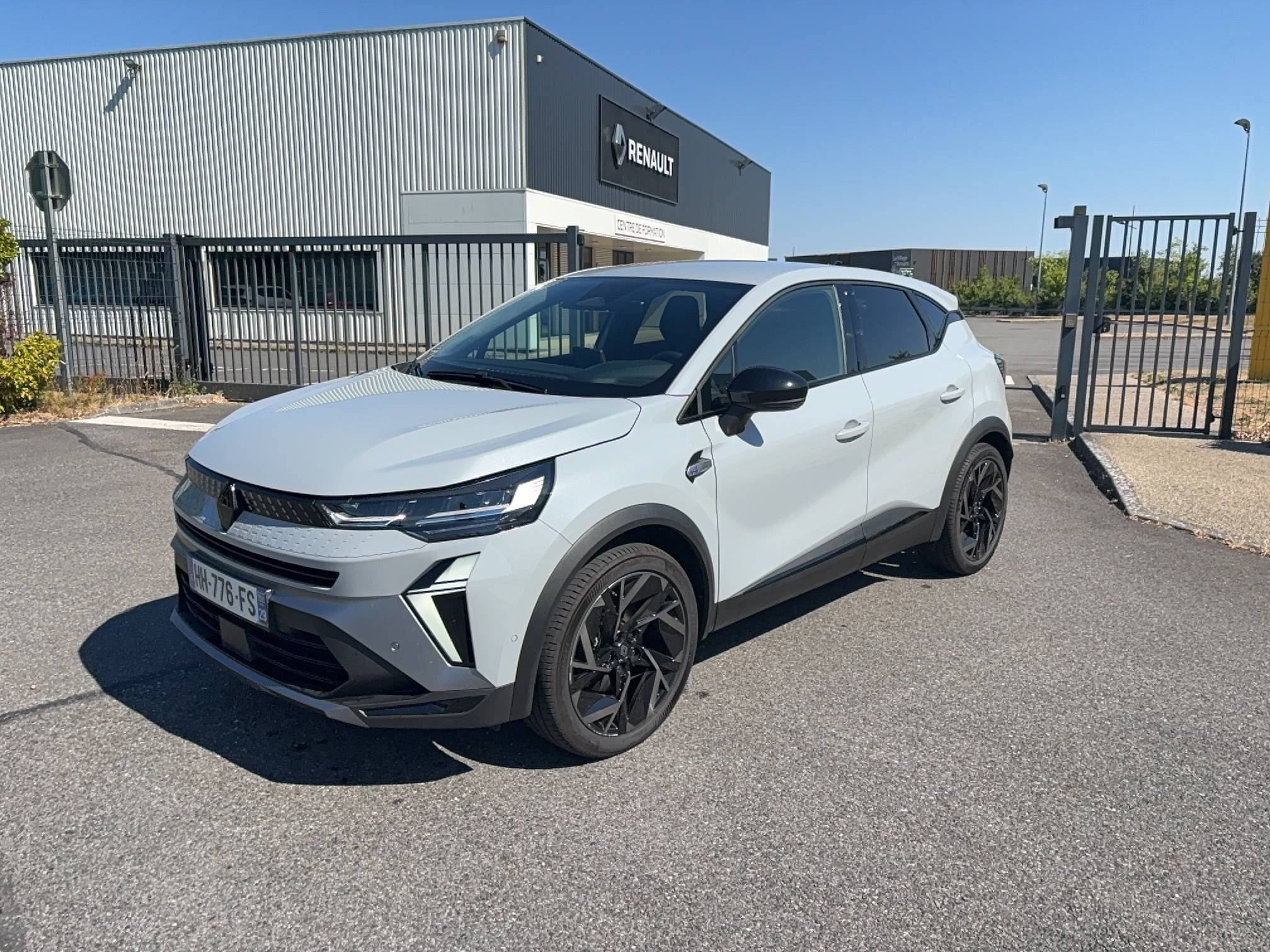 Renault Captur  E-Tech full hybrid 160 ch occasion de 2025 en vente à Brest