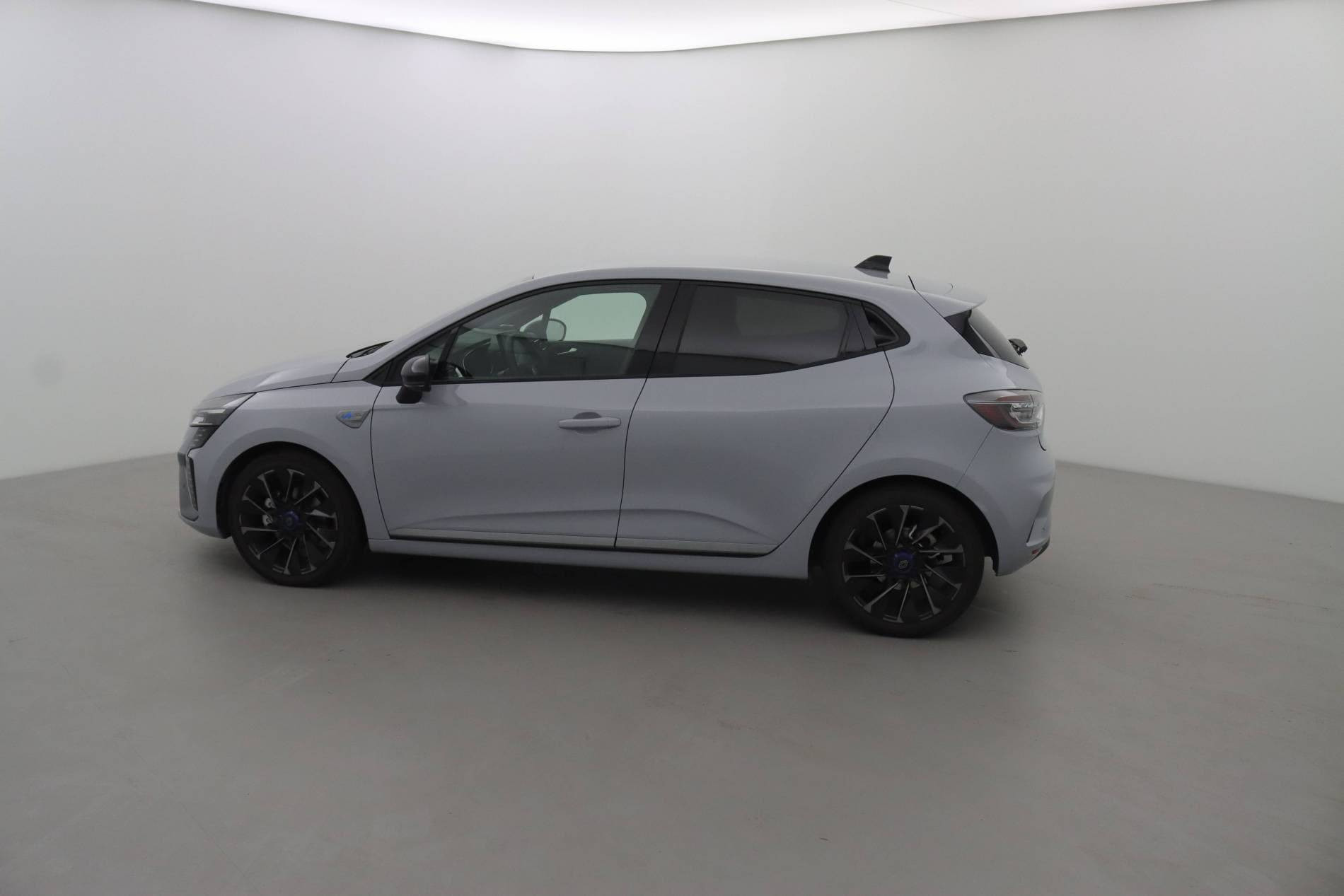 Vente en ligne Renault Clio 5 Clio E-Tech full hybrid 145 ch GSR2 au prix de 22 990 €