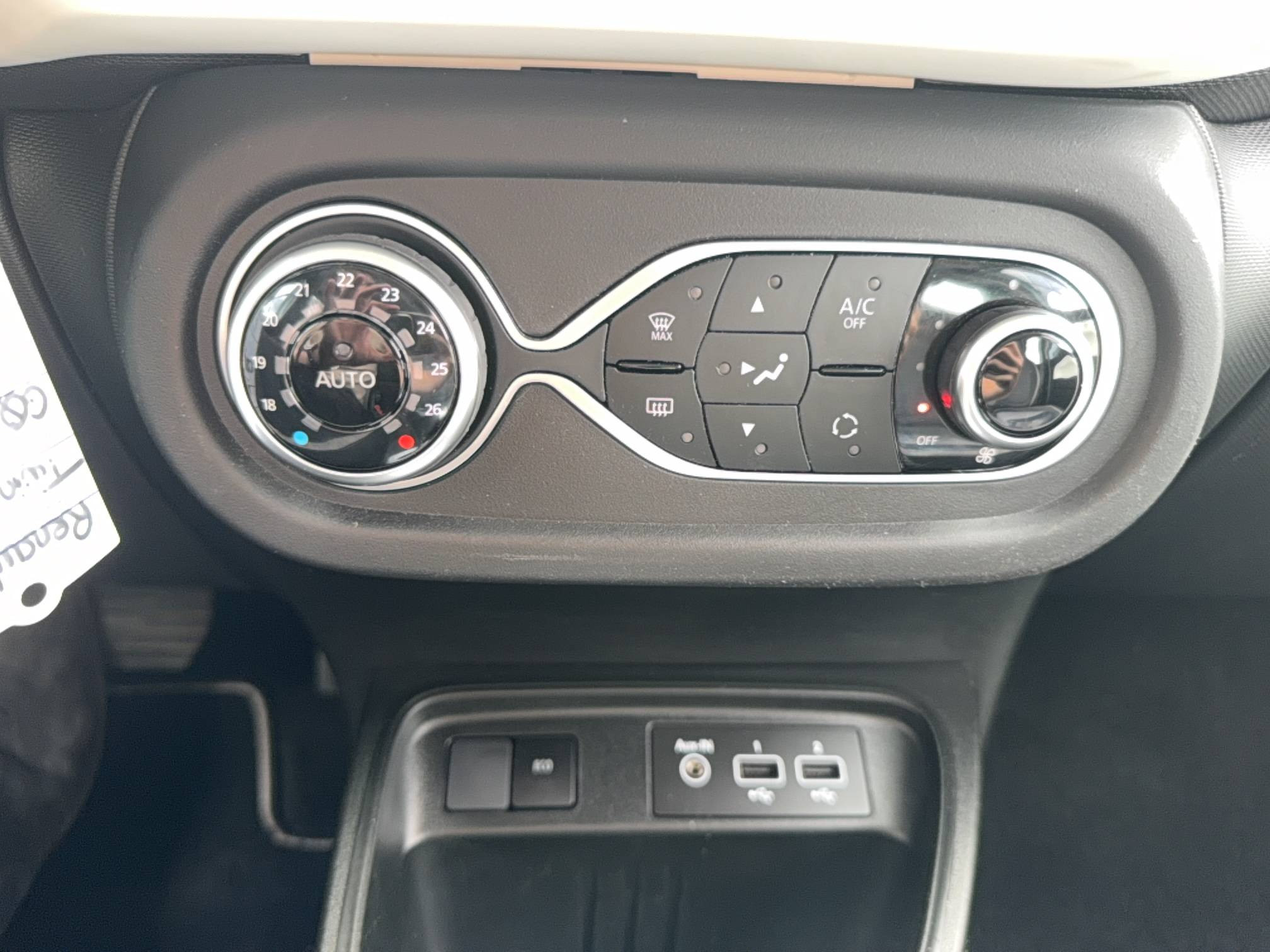 Vente en ligne Renault Twingo Electrique Twingo III E-Tech au prix de 13 490 €