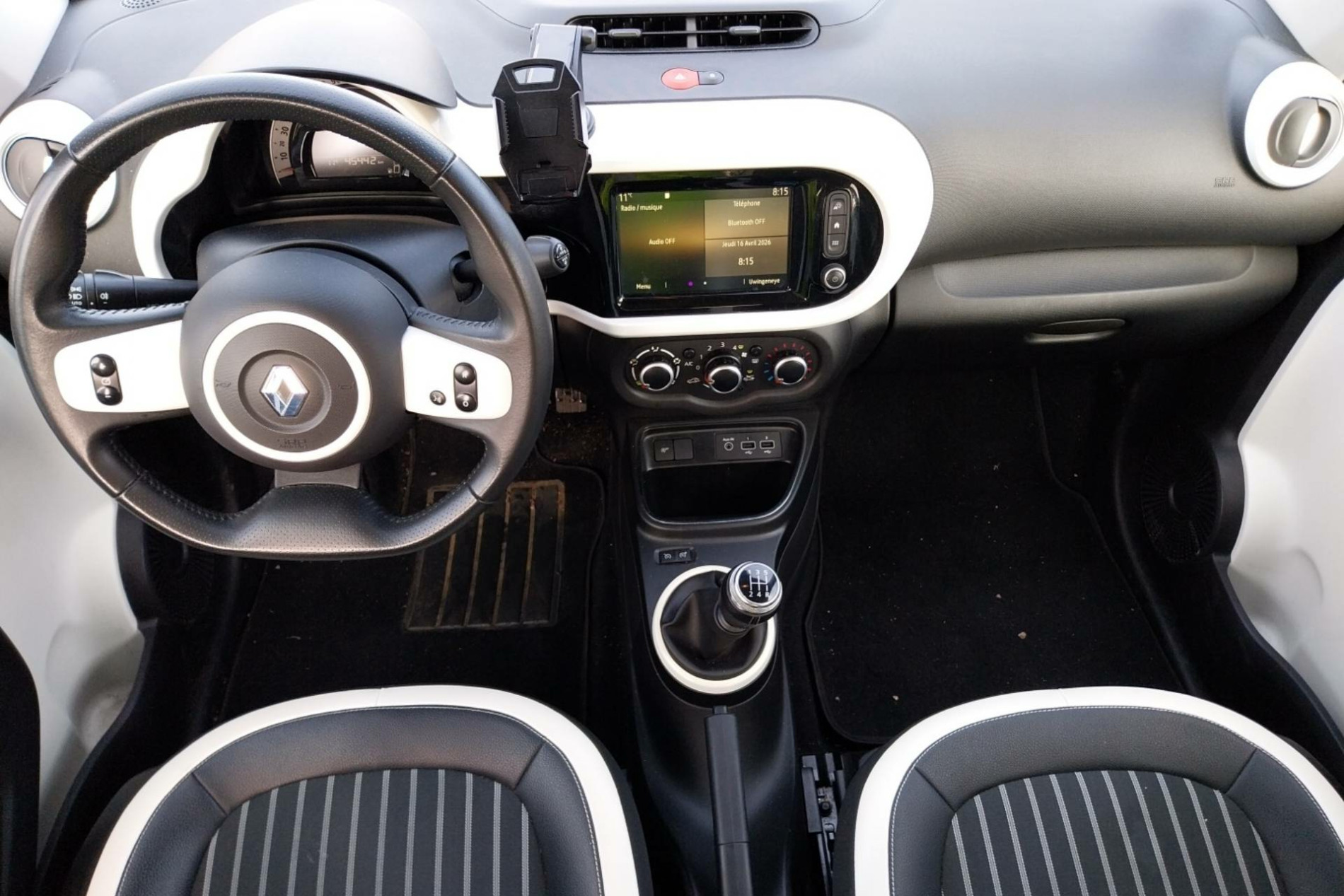 Vente en ligne Renault Twingo 3  SCe 75 - 20 au prix de 11 490 €