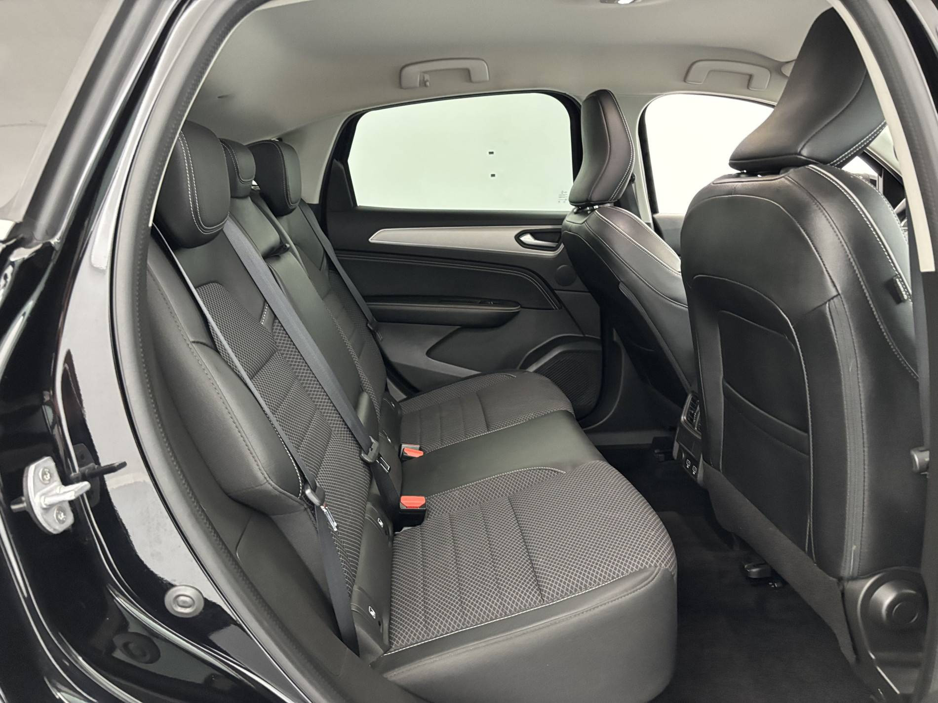 Vente en ligne Renault Arkana  E-Tech hybride 145 - 22 au prix de 20 990 €