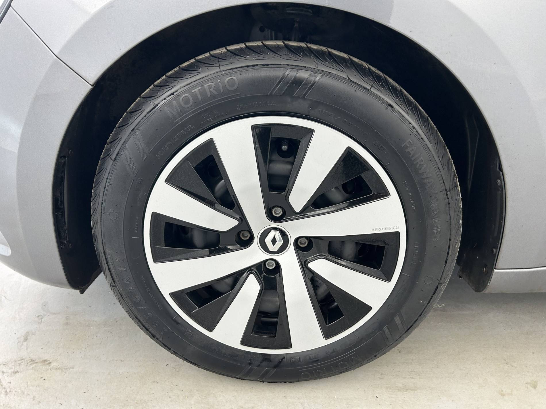 Vente en ligne Renault Clio 5 Clio TCe 90 au prix de 13 790 €