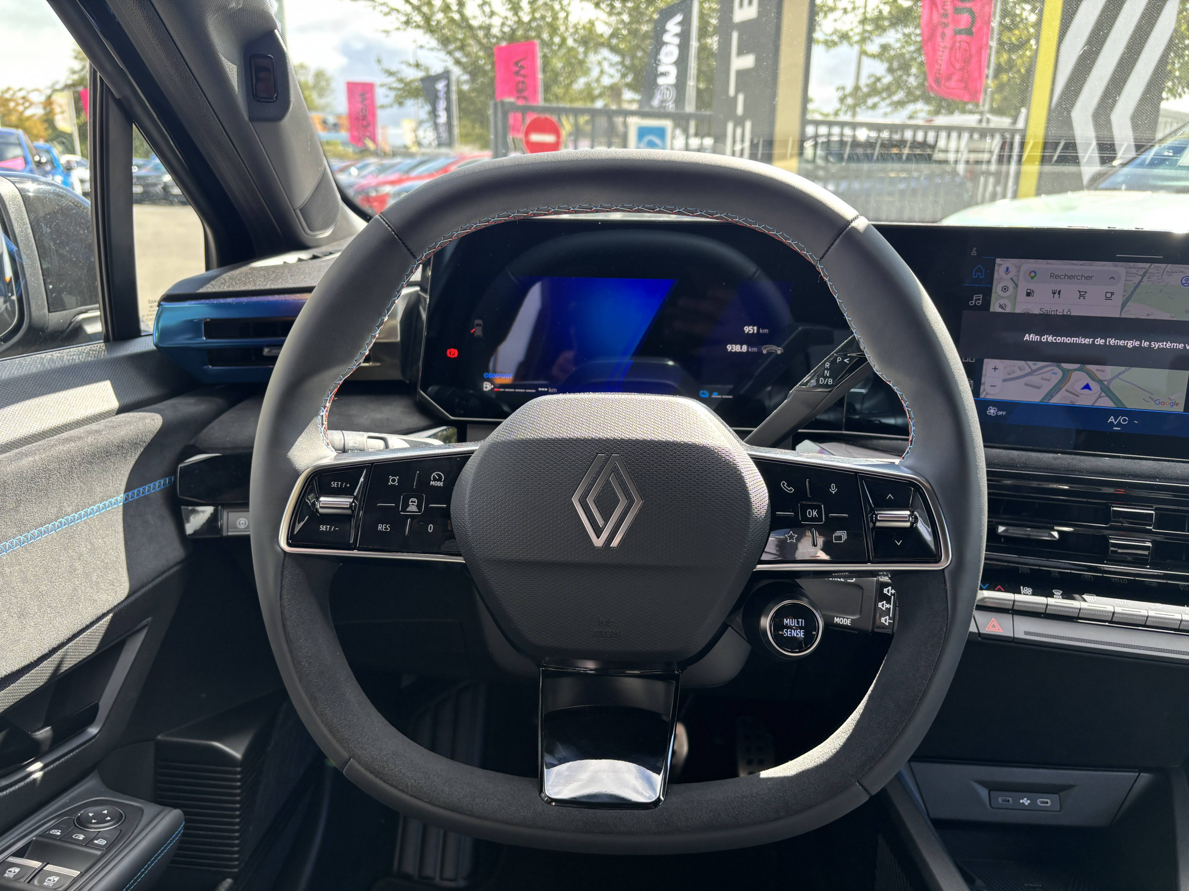 Vente en ligne Renault Clio 6 Clio E-Tech full hybrid 160 ch au prix de 29 490 €