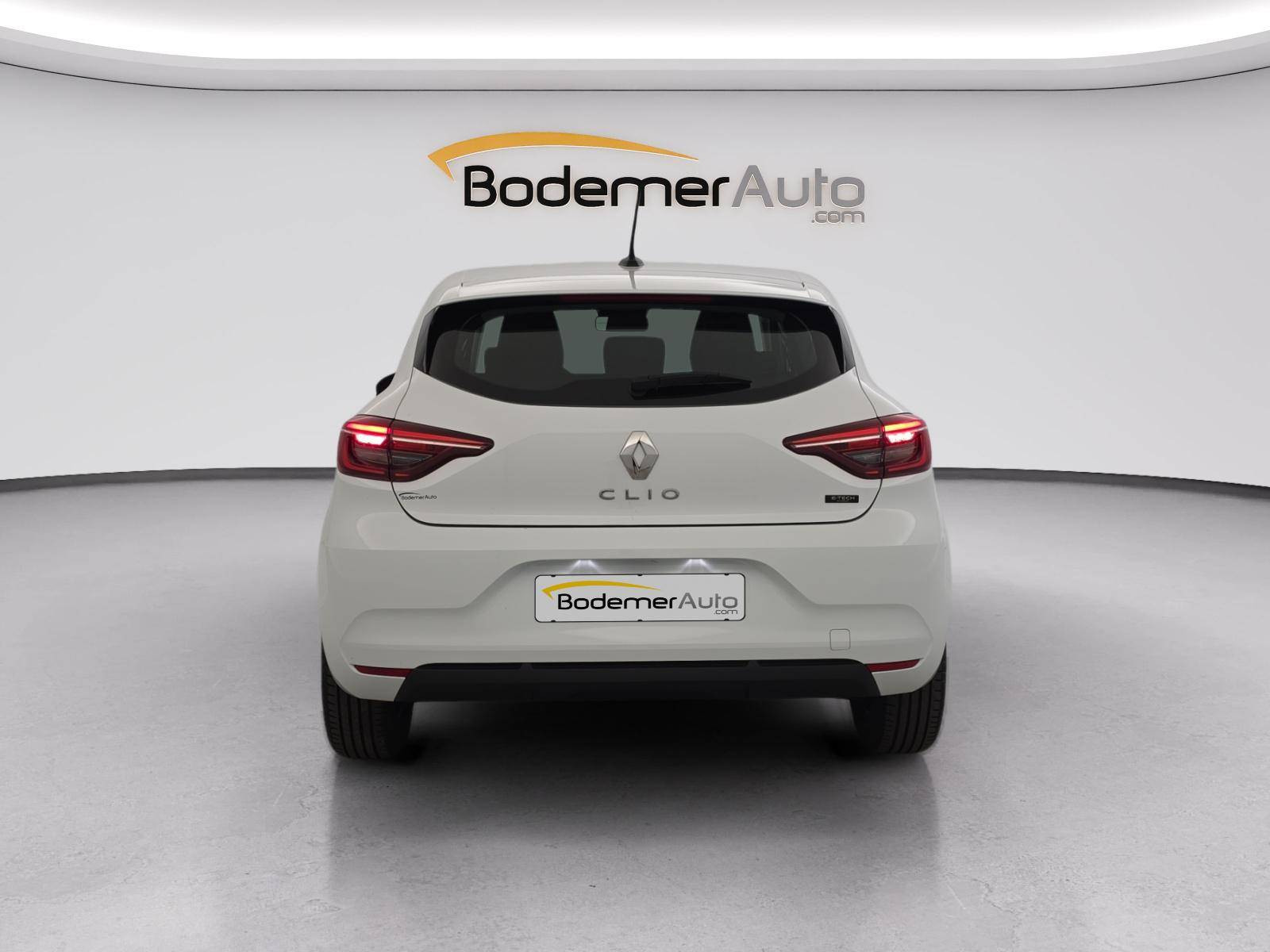 Vente en ligne Renault Clio 5 Clio E-Tech full hybrid 145 au prix de 17 350 €