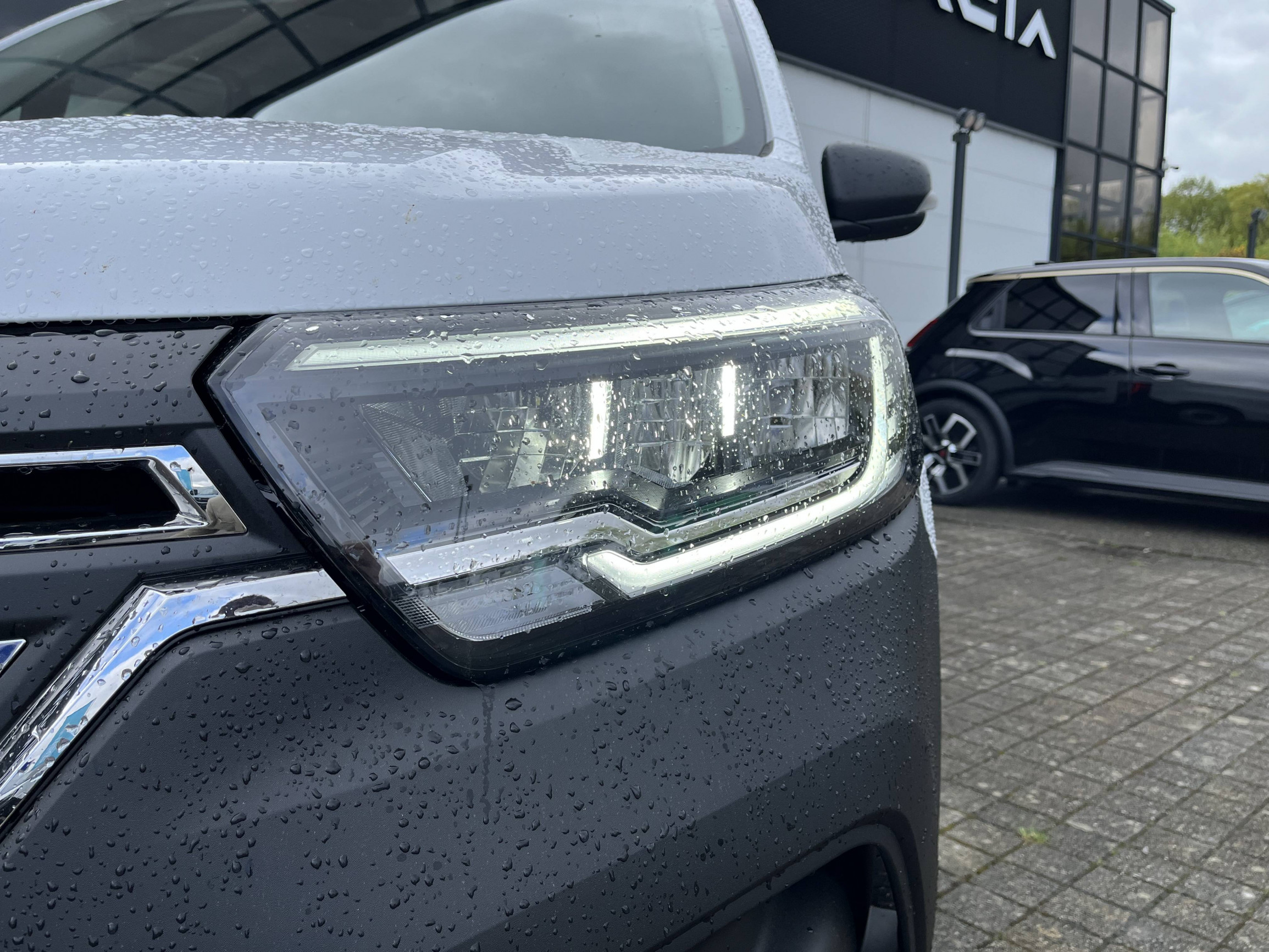 Vente en ligne Renault Kangoo Van E-Tech  FG TOLE L1 AC22/DC80 GSR2 au prix de 30 990 €