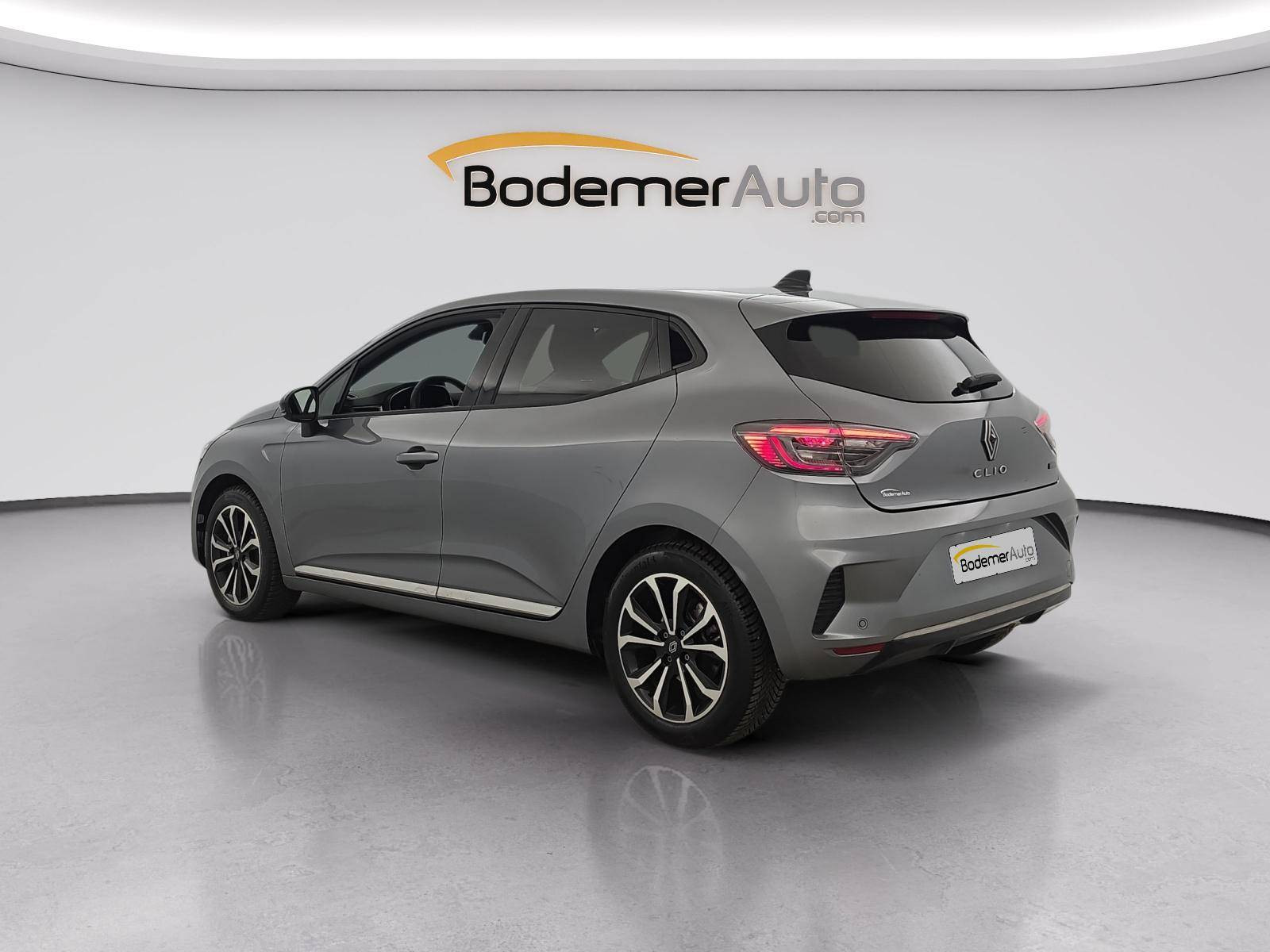 Vente en ligne Renault Clio 5 Clio E-Tech full hybrid 145 au prix de 17 590 €
