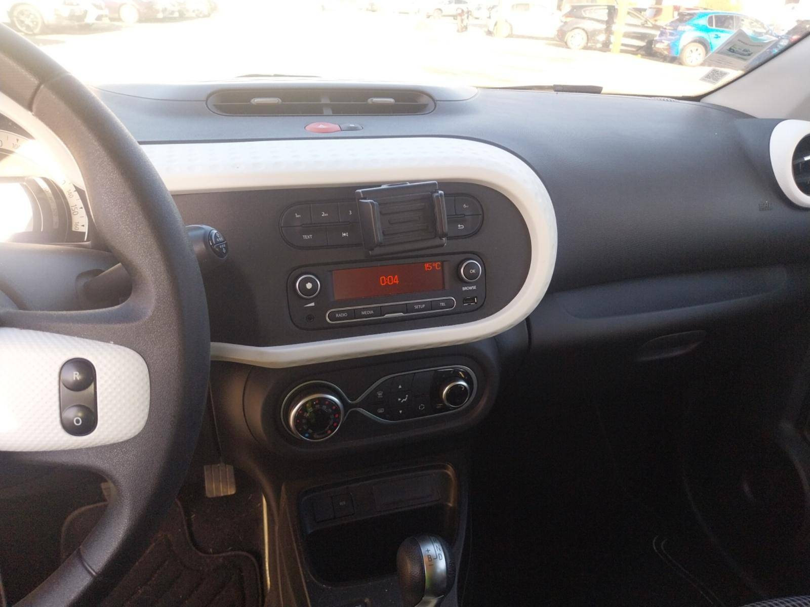 Vente en ligne Renault Twingo Electrique Twingo III E-Tech au prix de 12 990 €