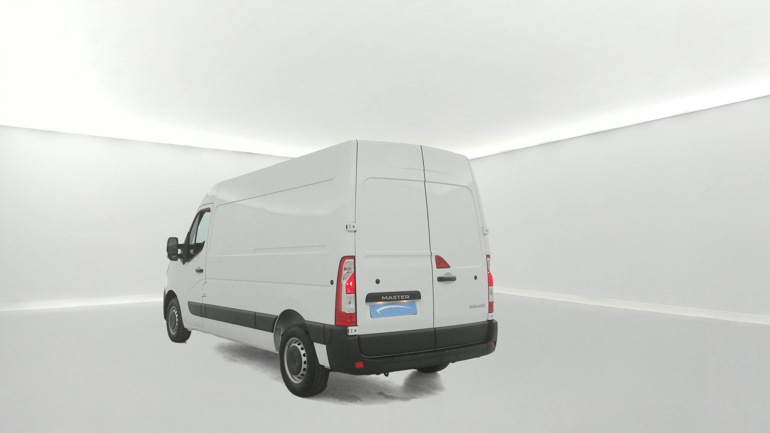 Vente en ligne Renault Master Fourgon MASTER FGN TRAC F3500 L2H2 BLUE DCI 135 au prix de 25 490 €