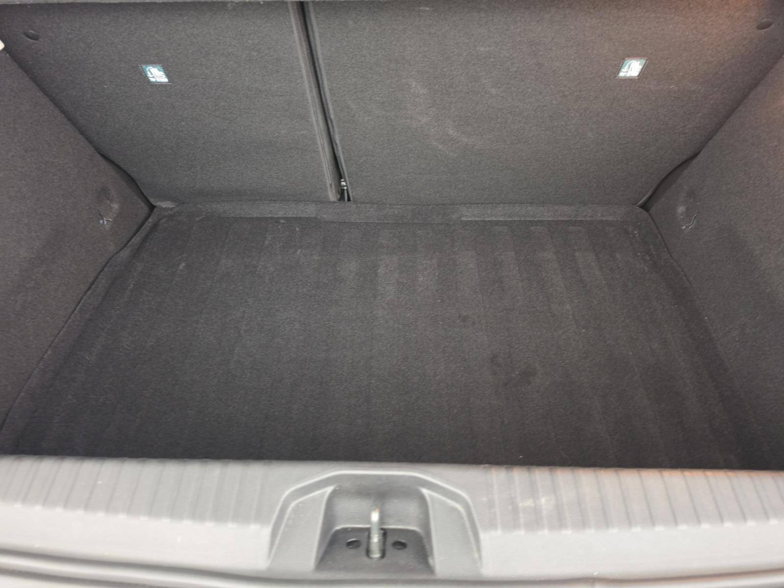Vente en ligne Renault Clio 5 Clio E-Tech 140 - 21N au prix de 15 990 €