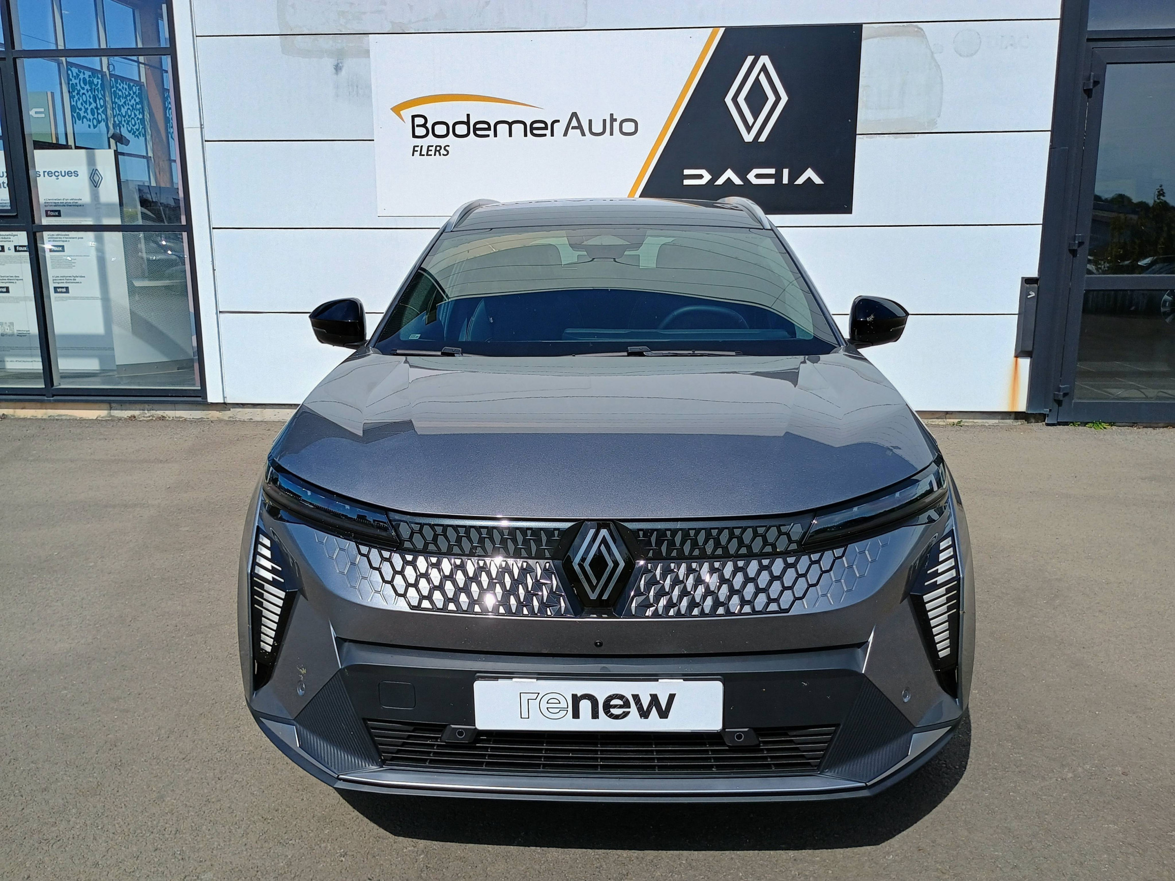 Vente en ligne Renault Scenic E-Tech Scenic E-Tech électrique 220 ch grande autonomie au prix de 51 980 €