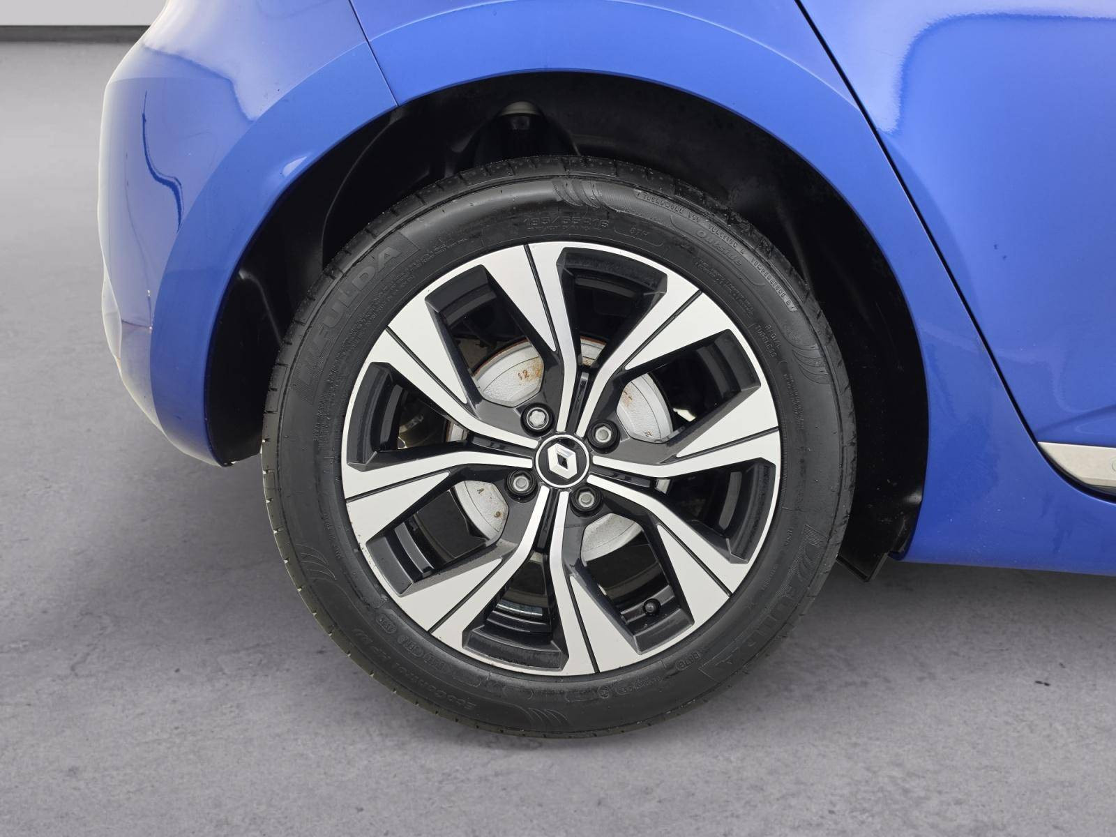 Vente en ligne Renault Clio 5 Clio E-Tech 140 - 21N au prix de 15 490 €