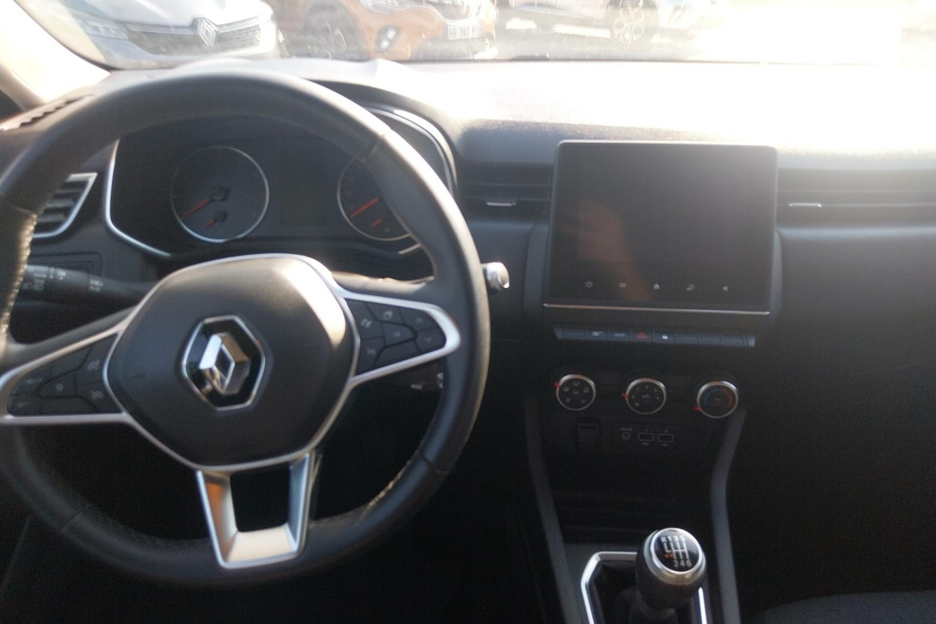Vente en ligne Renault Clio 5 Clio TCe 90 - 21 au prix de 13 990 €