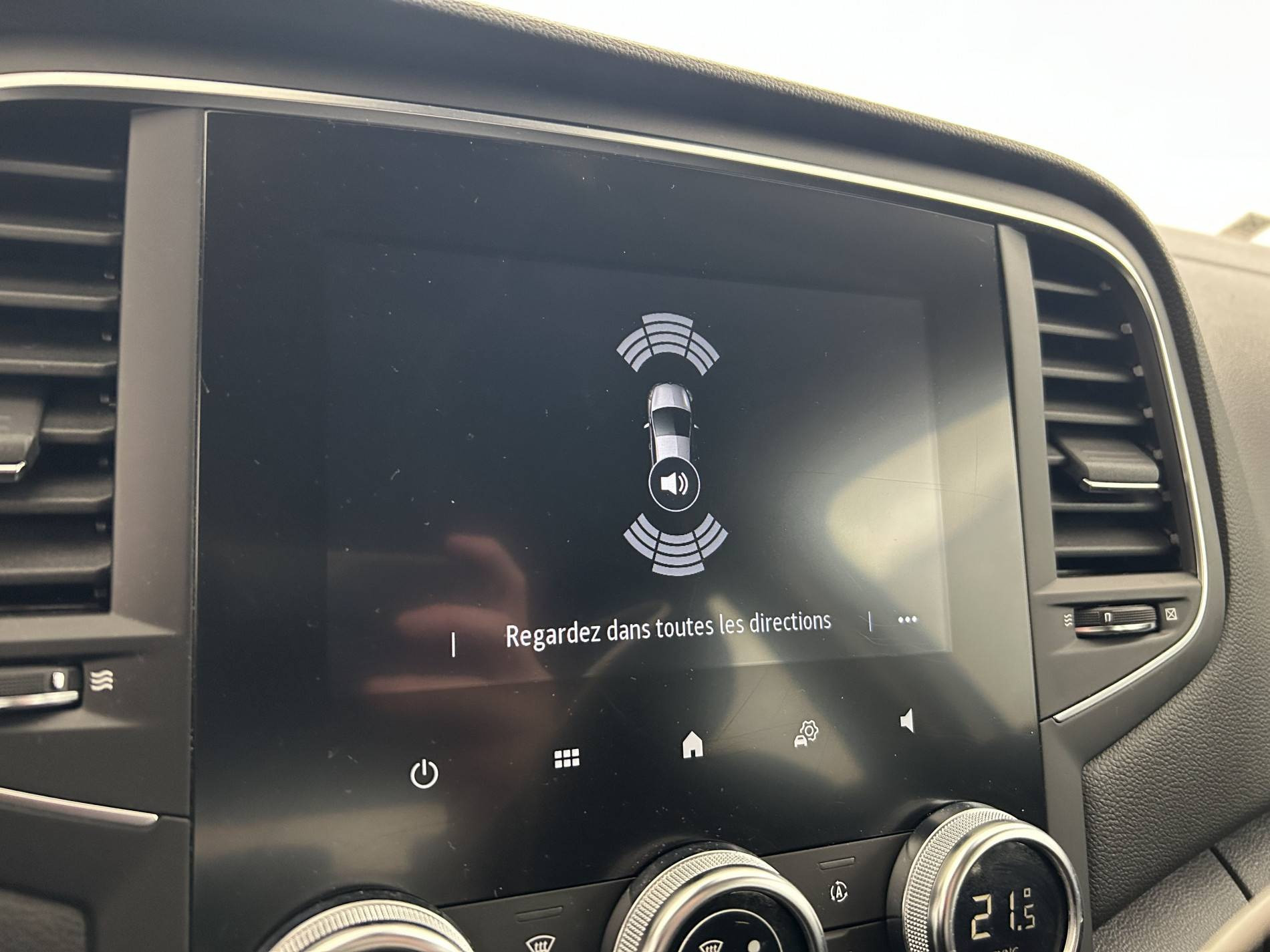 Vente en ligne Renault Megane 4 Mégane IV Berline Blue dCi 115 - 21B au prix de 14 890 €