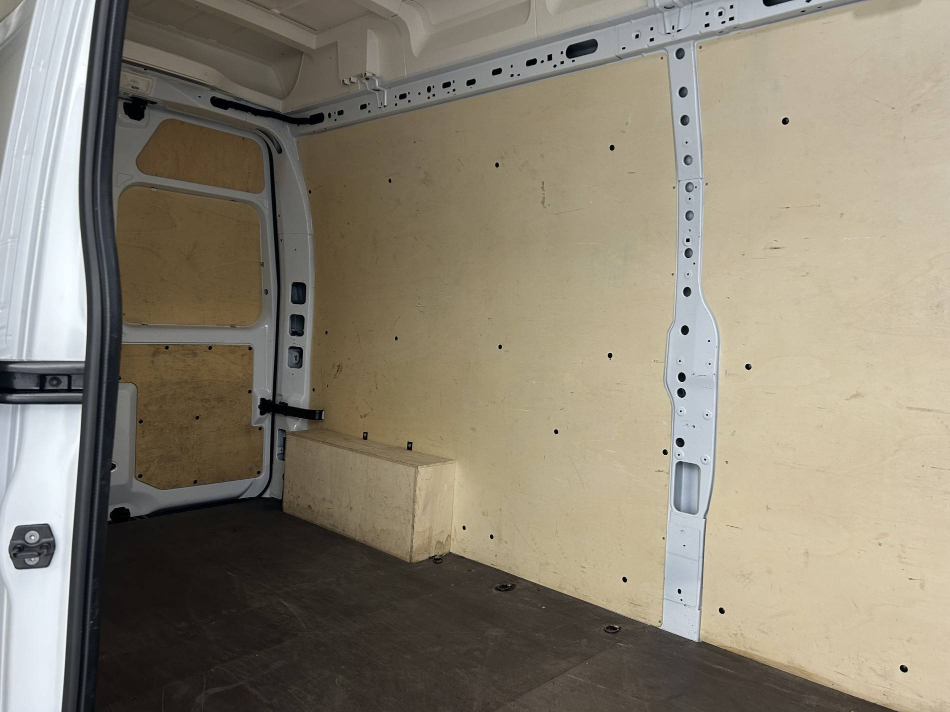 Vente en ligne Renault Master Fourgon MASTER FGN TRAC F3500 L3H3 BLUE DCI 135 au prix de 29 990 €