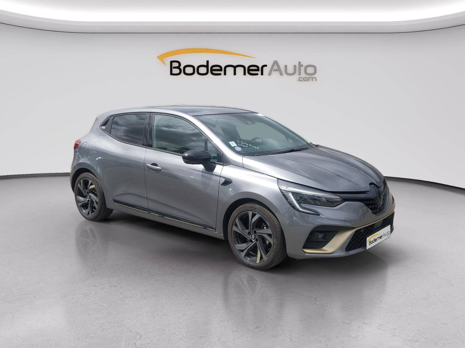 Vente en ligne Renault Clio 5 Clio E-Tech full hybrid 145 au prix de 17 990 €
