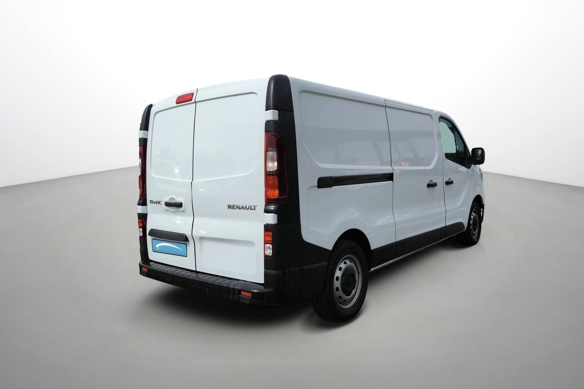 Vente en ligne Renault Trafic 3 Fourgon TRAFIC FGN L2H1 3000 KG BLUE DCI 130 au prix de 22 990 €