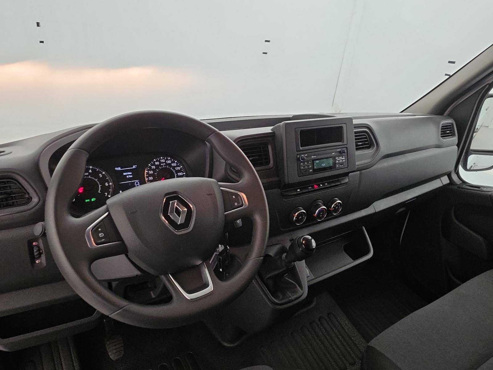 Vente en ligne Renault Master Fourgon MASTER FGN TRAC F3500 L3H3 BLUE DCI 135 au prix de 26 990 €