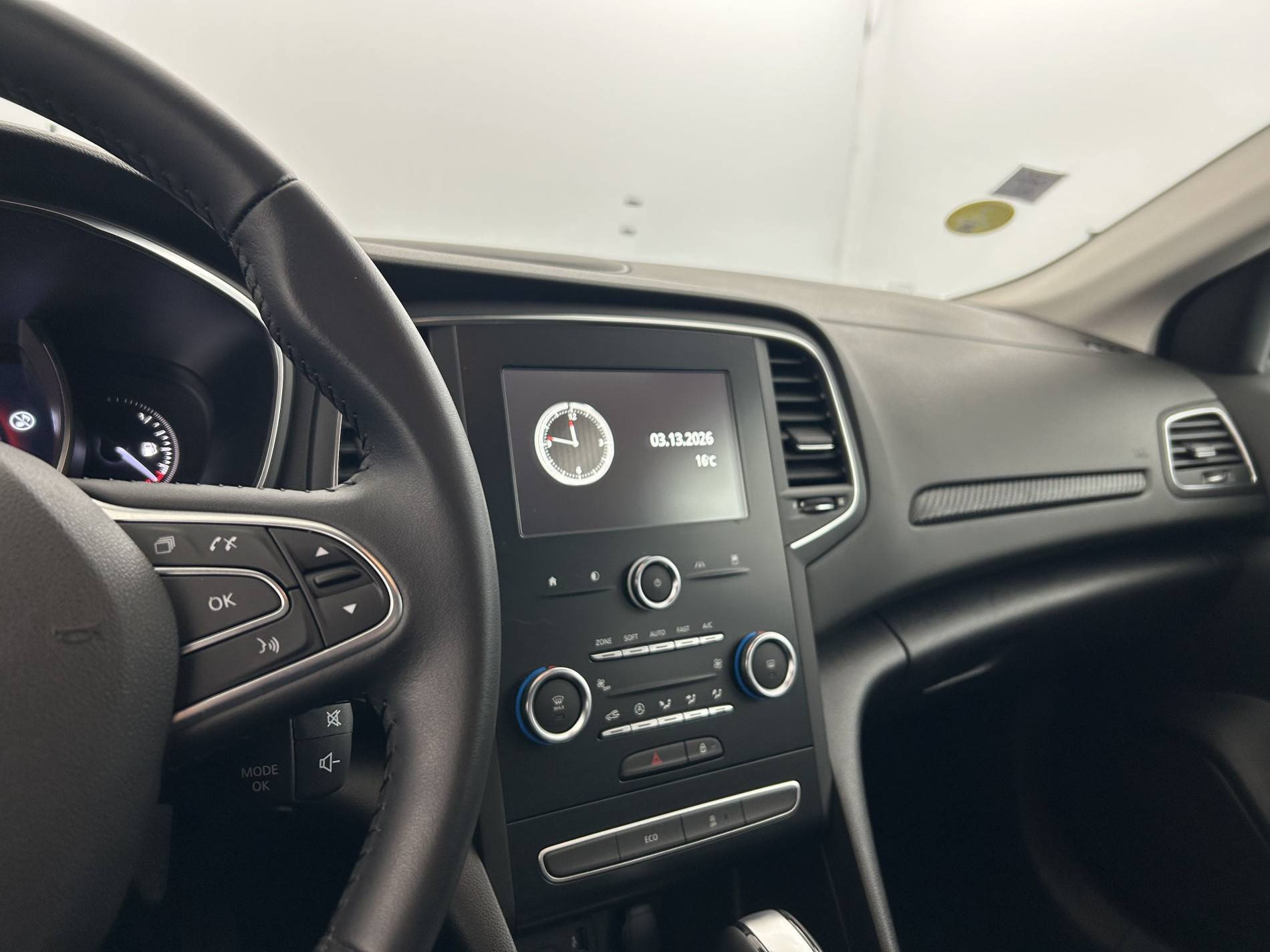 Vente en ligne Renault Megane 4 Mégane IV Berline Blue dCi 115 EDC au prix de 16 400 €