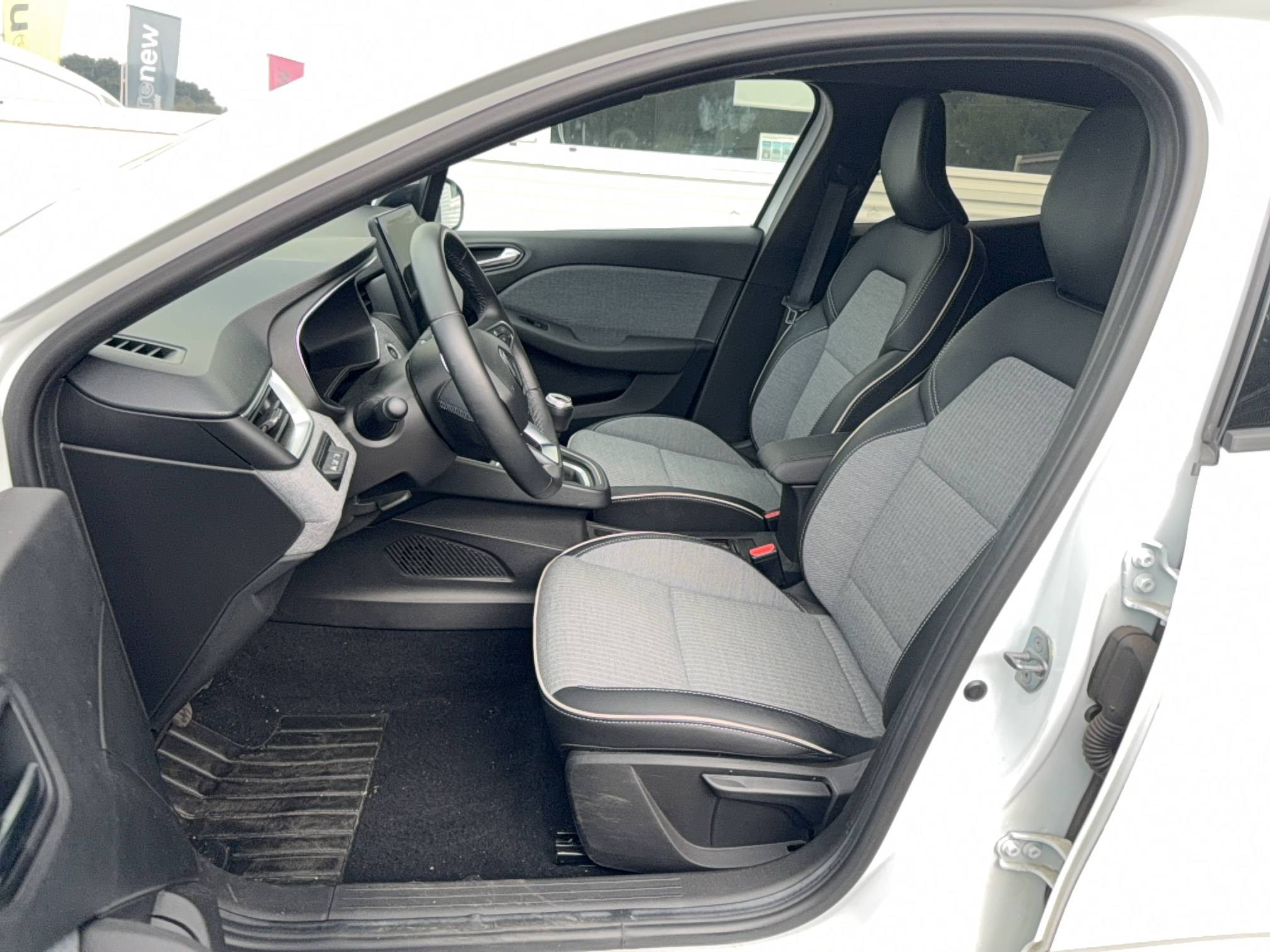 Vente en ligne Renault Clio 5 Clio TCe 90 au prix de 16 390 €