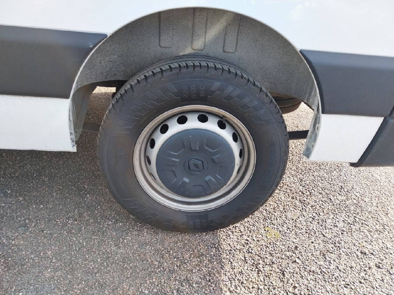 Vente en ligne Renault Master Fourgon MASTER FGN TRAC F3500 L2H2 BLUE DCI 135 au prix de 23 990 €