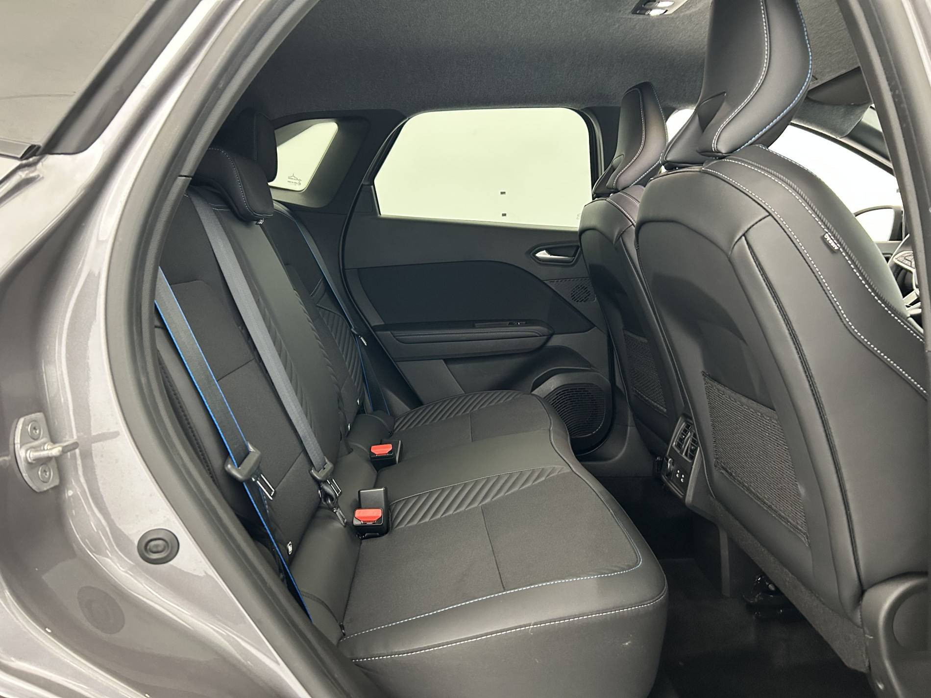 Vente en ligne Renault Symbioz  E-Tech full hybrid 145 au prix de 28 990 €