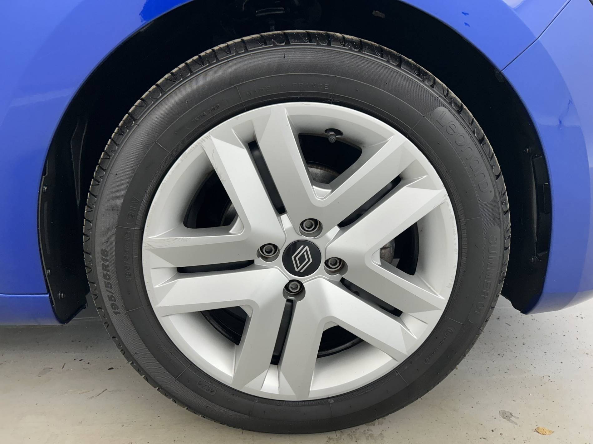 Vente en ligne Renault Clio 5 Clio TCe 90 au prix de 15 290 €