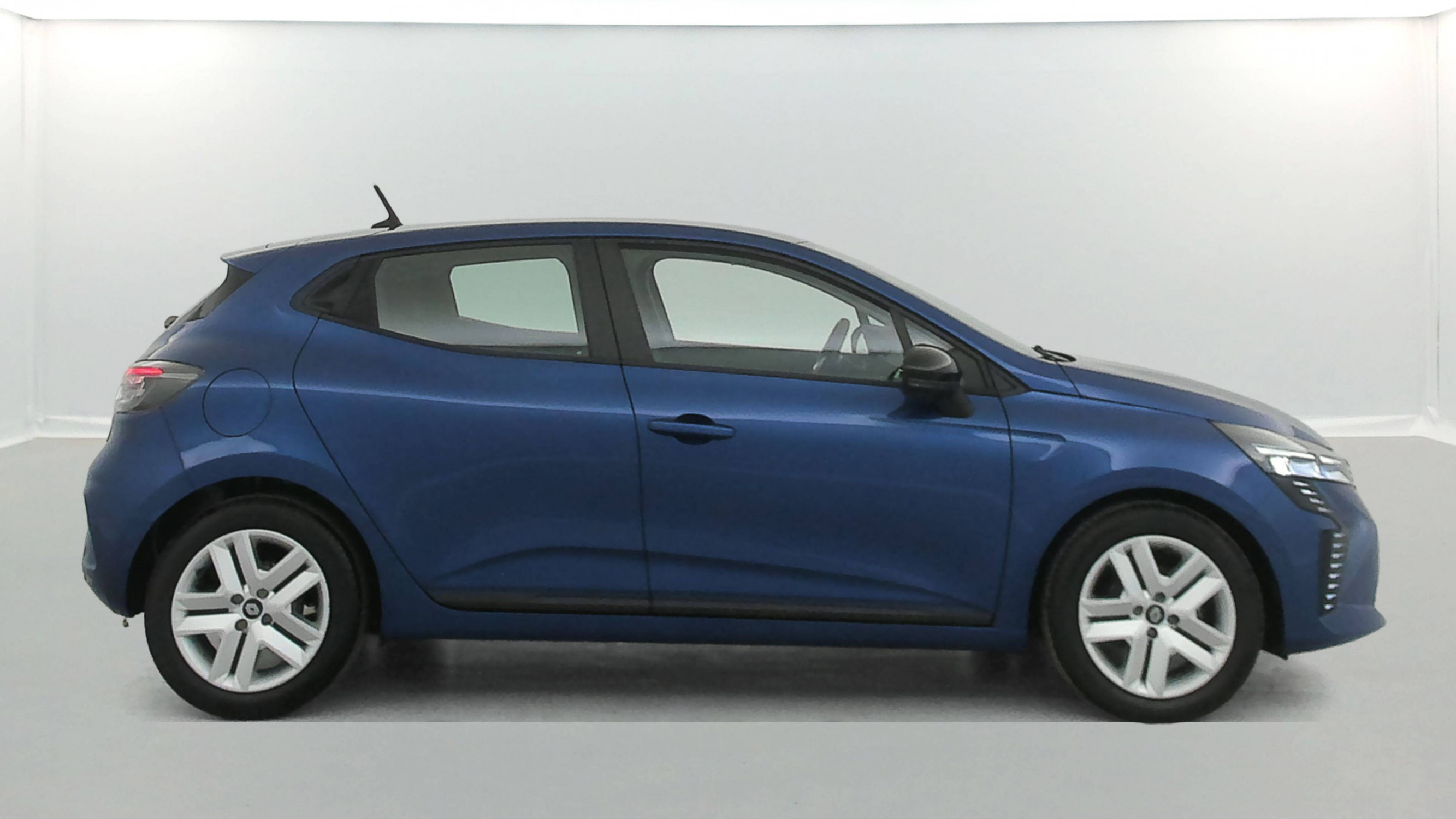 Vente en ligne Renault Clio 5 Clio TCe 90 au prix de 15 290 €