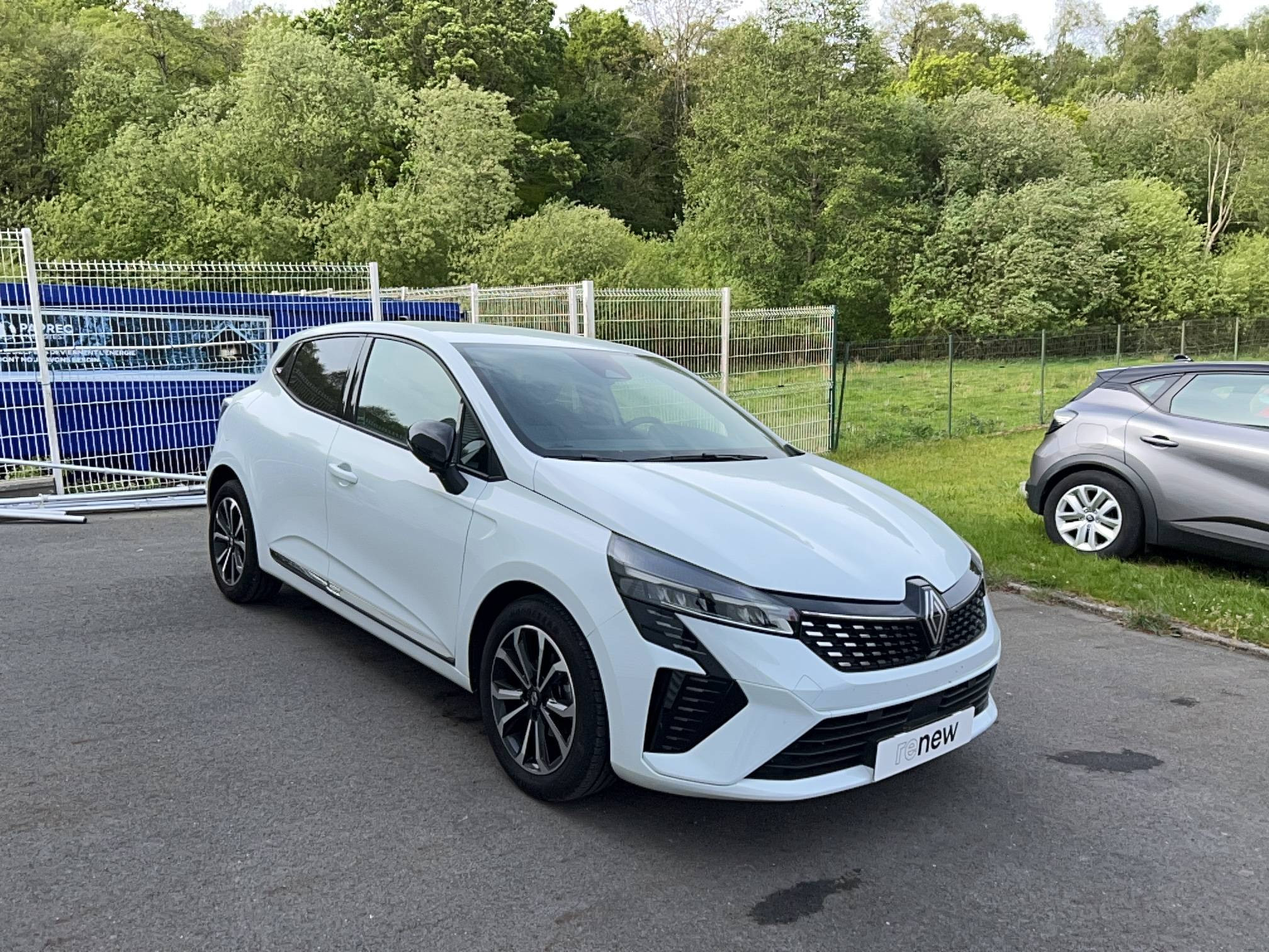 Vente en ligne Renault Clio 5 Clio TCe 90 au prix de 16 990 €