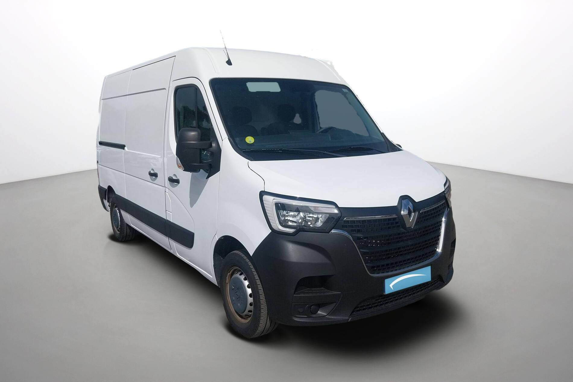 Vente en ligne Renault Master Fourgon MASTER FGN TRAC F3500 L2H2 BLUE DCI 135 au prix de 24 990 €