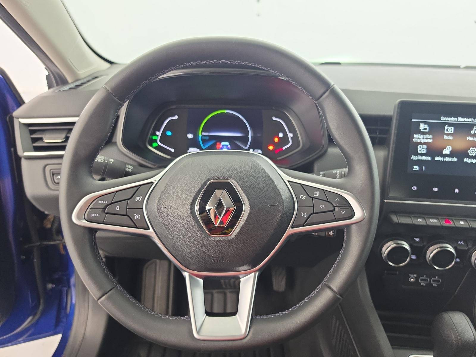 Vente en ligne Renault Clio 5 Clio E-Tech full hybrid 145 au prix de 17 900 €