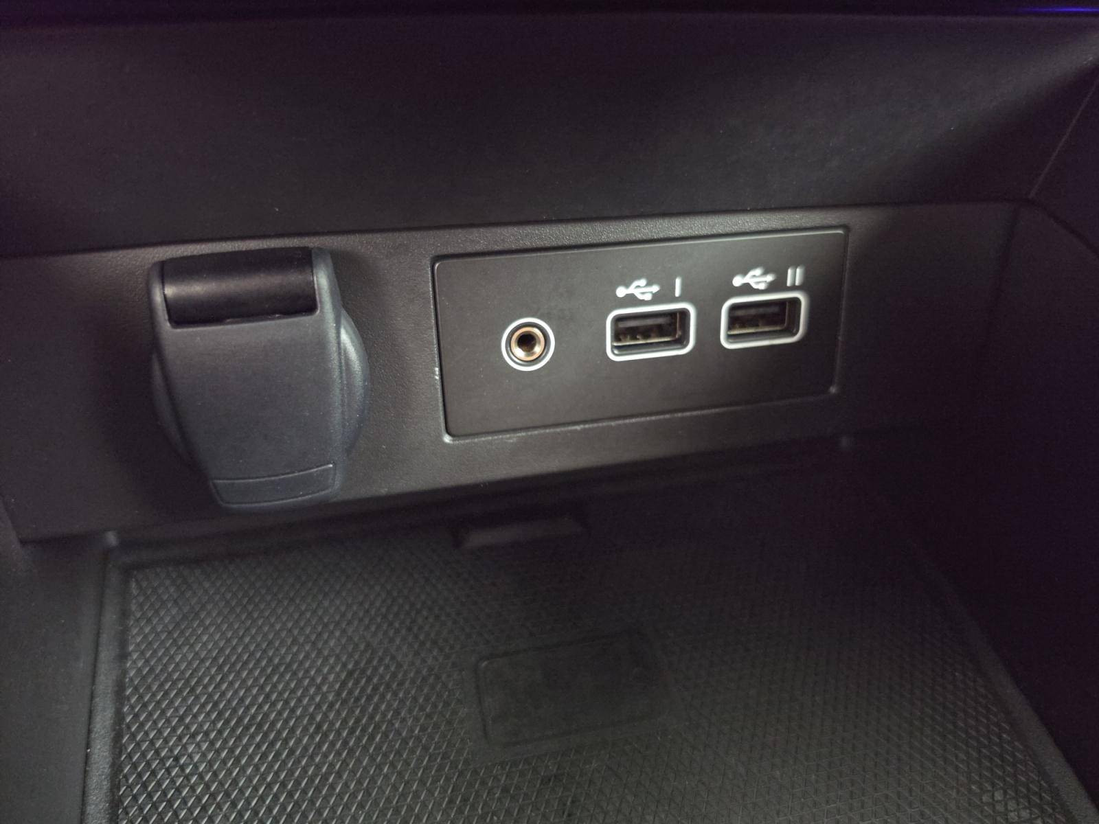 Vente en ligne Renault Clio 5 Clio E-Tech full hybrid 145 ch GSR2 au prix de 21 390 €