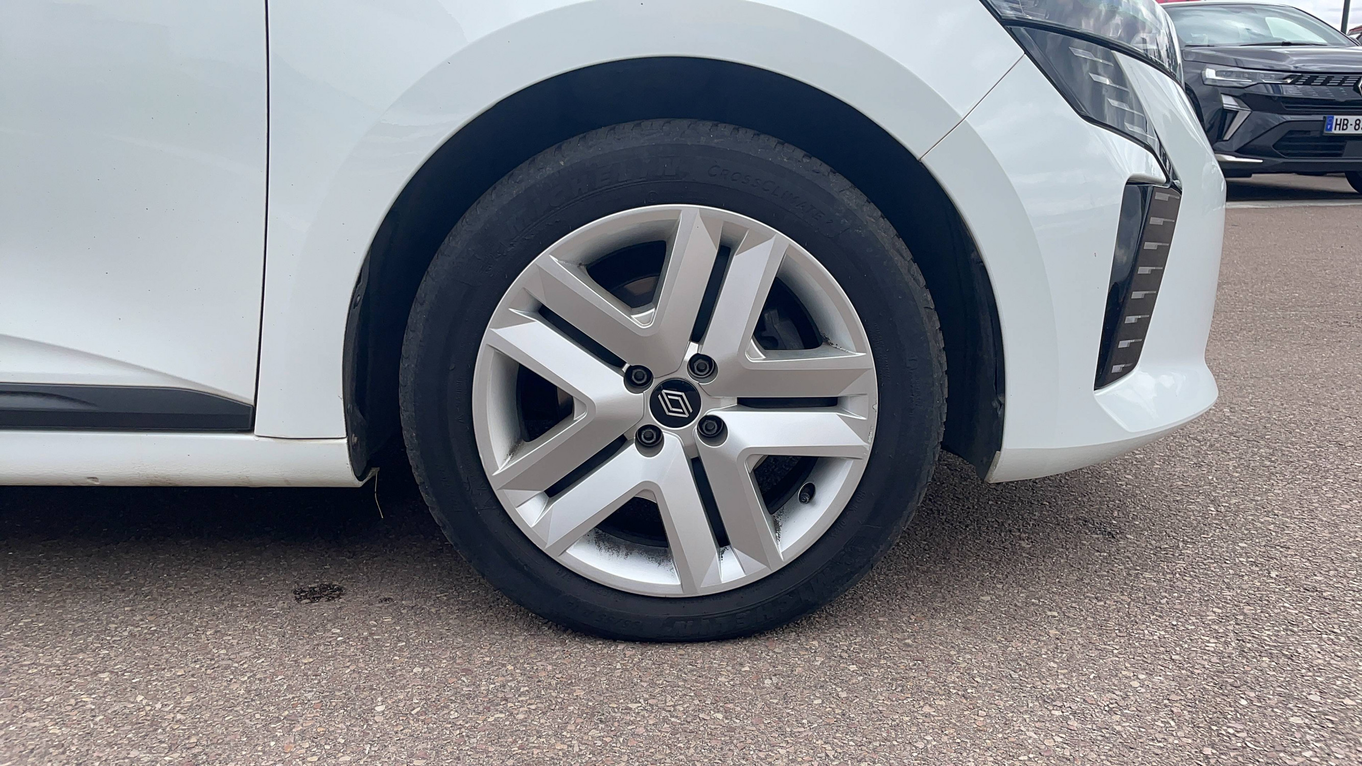 Vente en ligne Renault Clio 5 CLIO SOCIETE BLUE DCI 100 au prix de 1 €