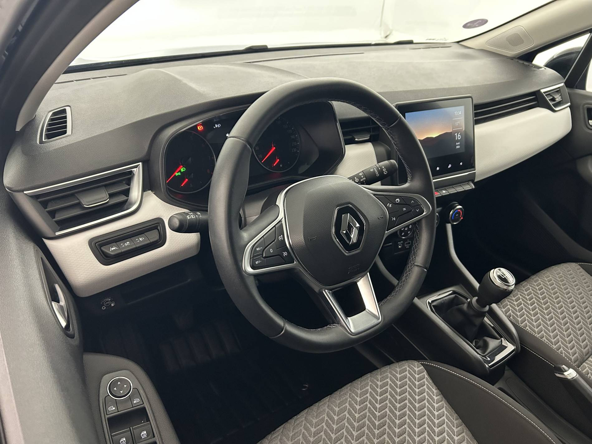 Vente en ligne Renault Clio 5 Clio TCe 100 GPL au prix de 14 990 €