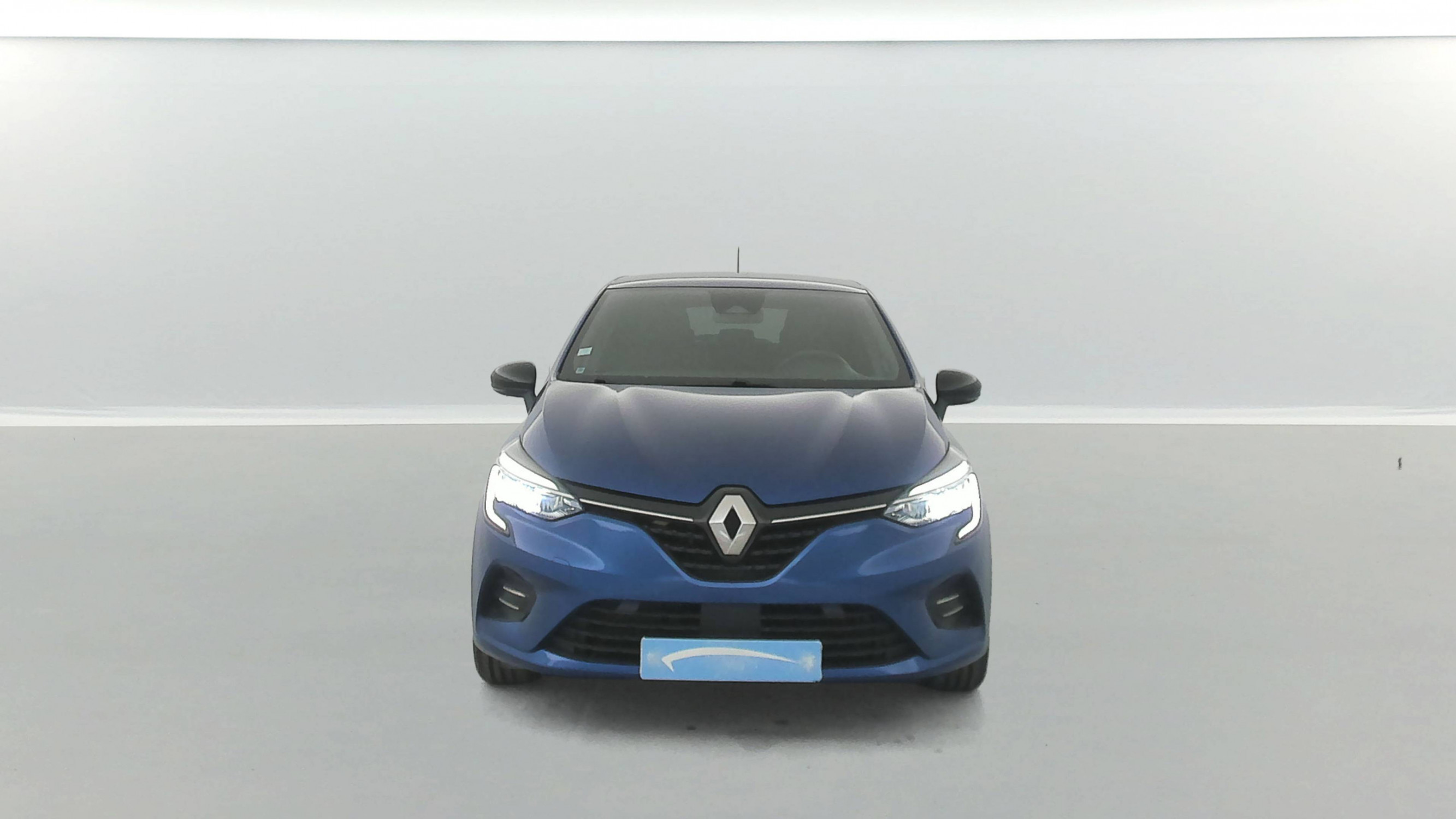 Vente en ligne Renault Clio 5 Clio E-Tech 140 - 21N au prix de 15 990 €