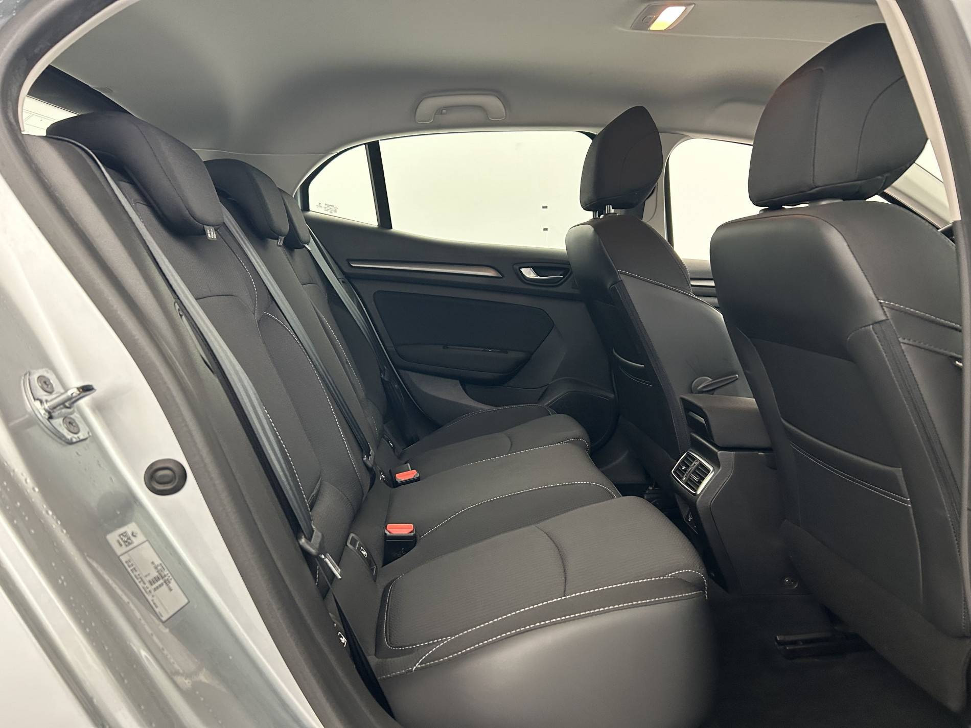 Vente en ligne Renault Megane 4 Mégane IV Berline Blue dCi 115 - 21B au prix de 14 890 €