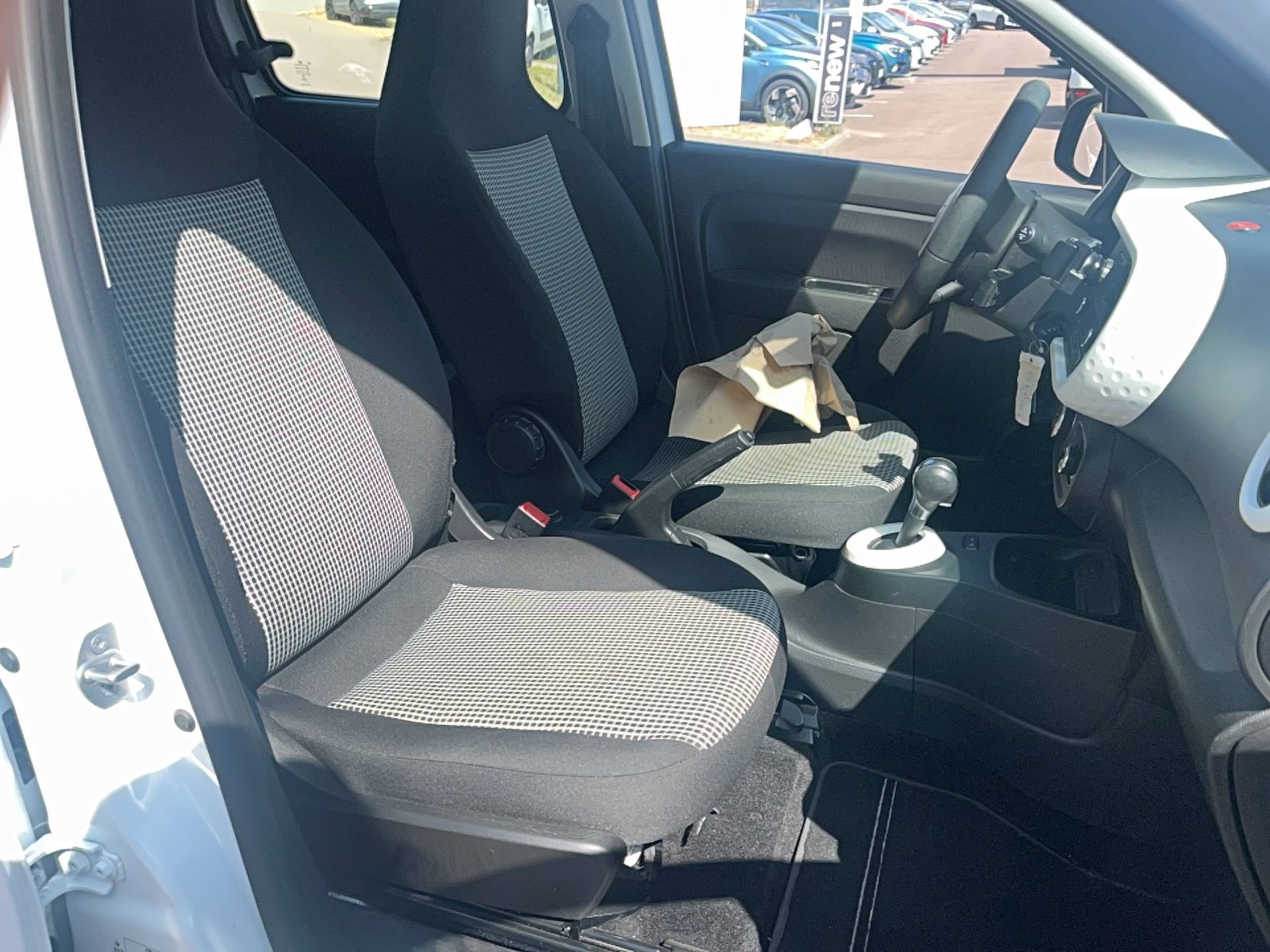Vente en ligne Renault Twingo Electrique Twingo III E-Tech au prix de 12 491 €