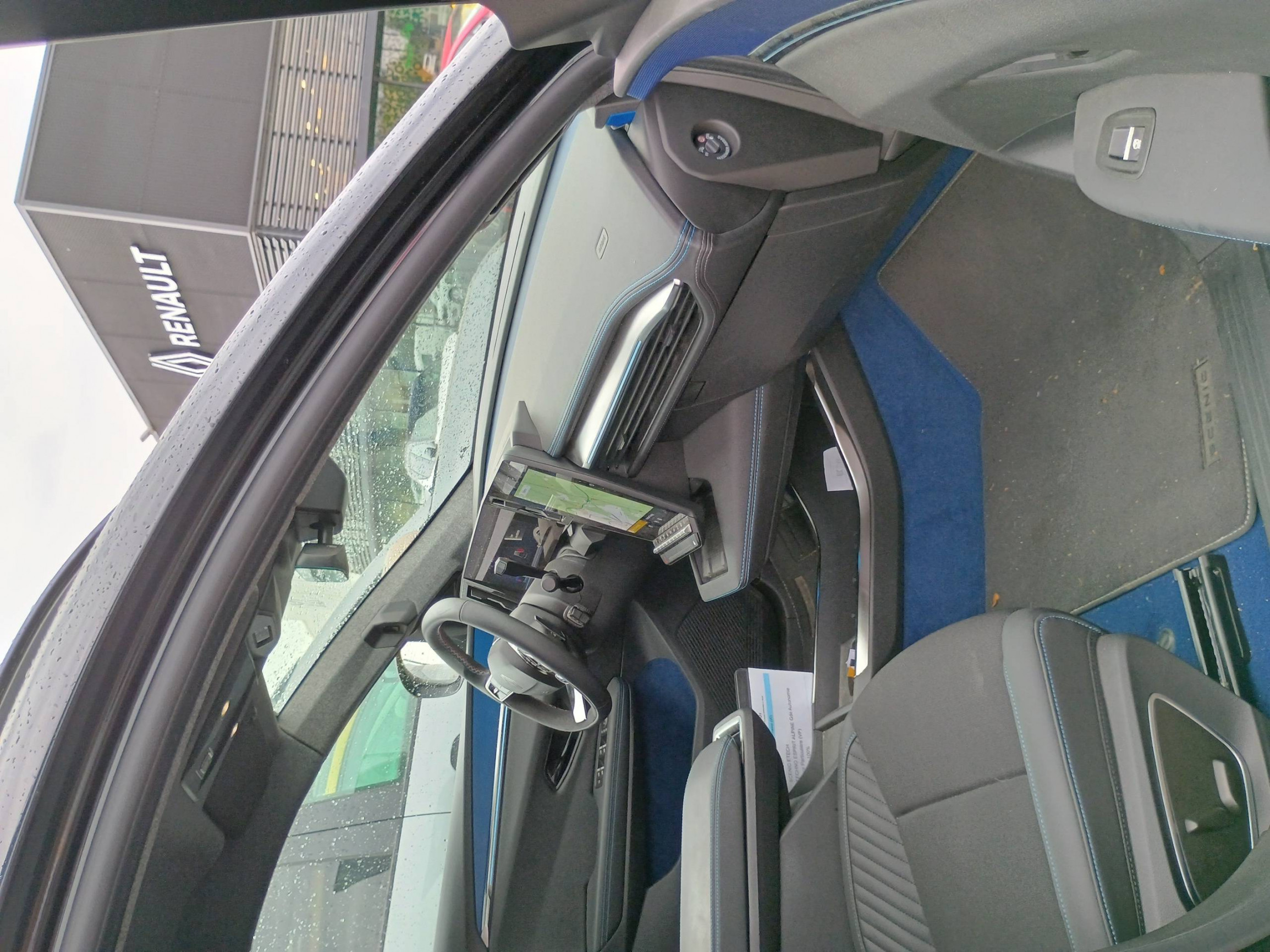 Vente en ligne Renault Scenic E-Tech Scenic E-Tech électrique 220 ch grande autonomie au prix de 45 990 €
