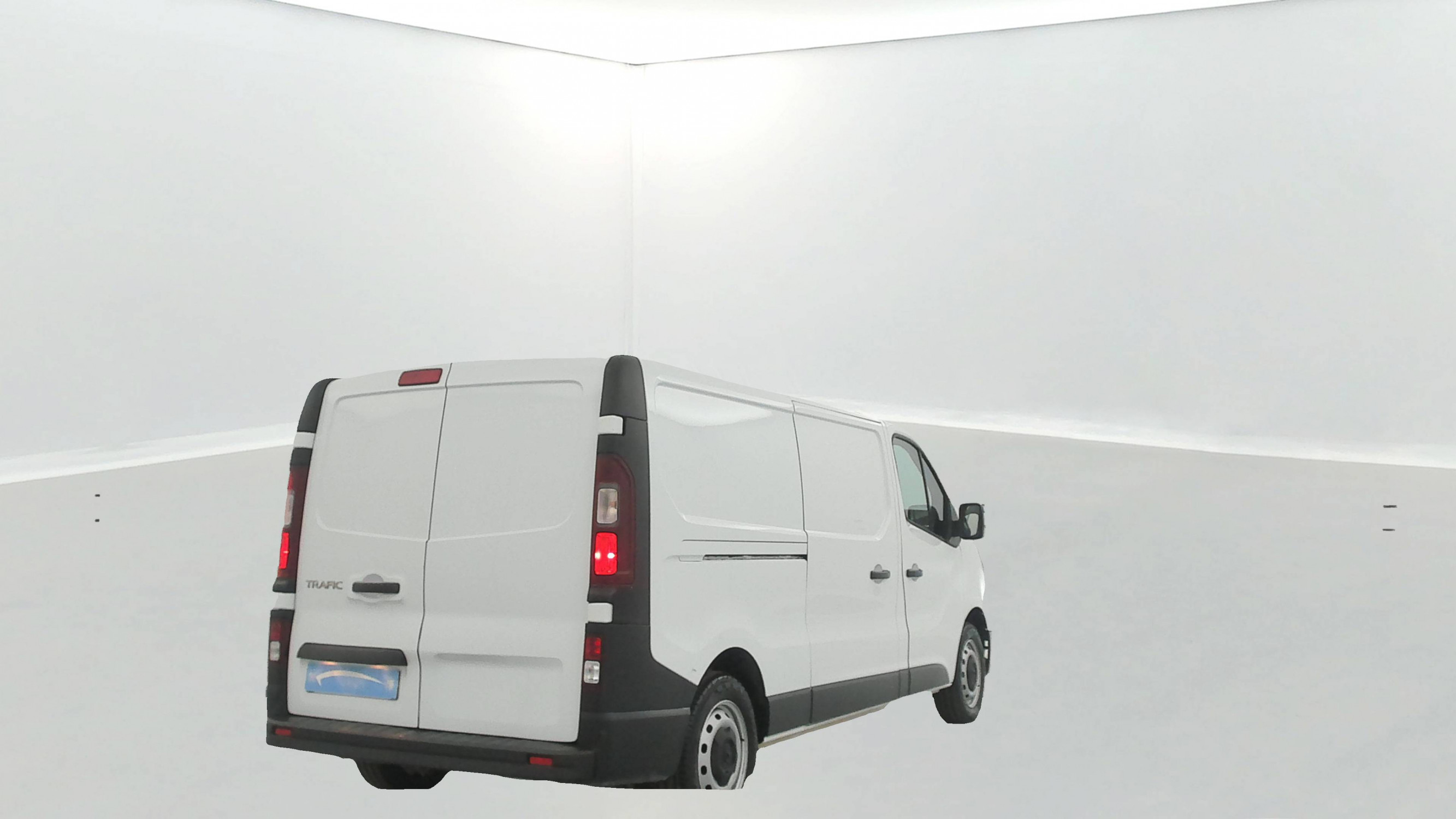 Vente en ligne Renault Trafic 3 Fourgon TRAFIC FGN L2H1 3000 KG BLUE DCI 130 au prix de 21 990 €
