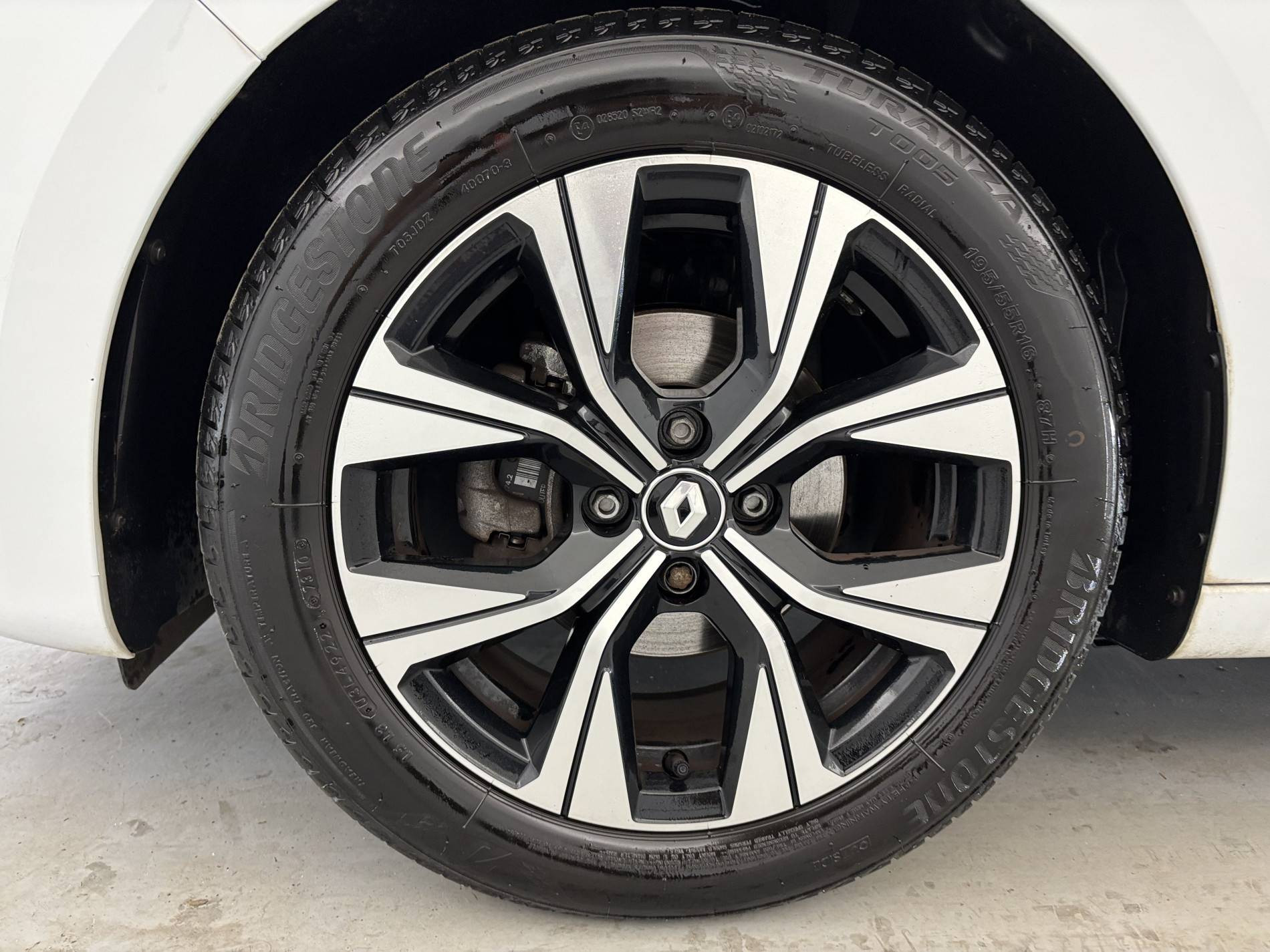 Vente en ligne Renault Clio 5 Clio TCe 90 au prix de 14 900 €