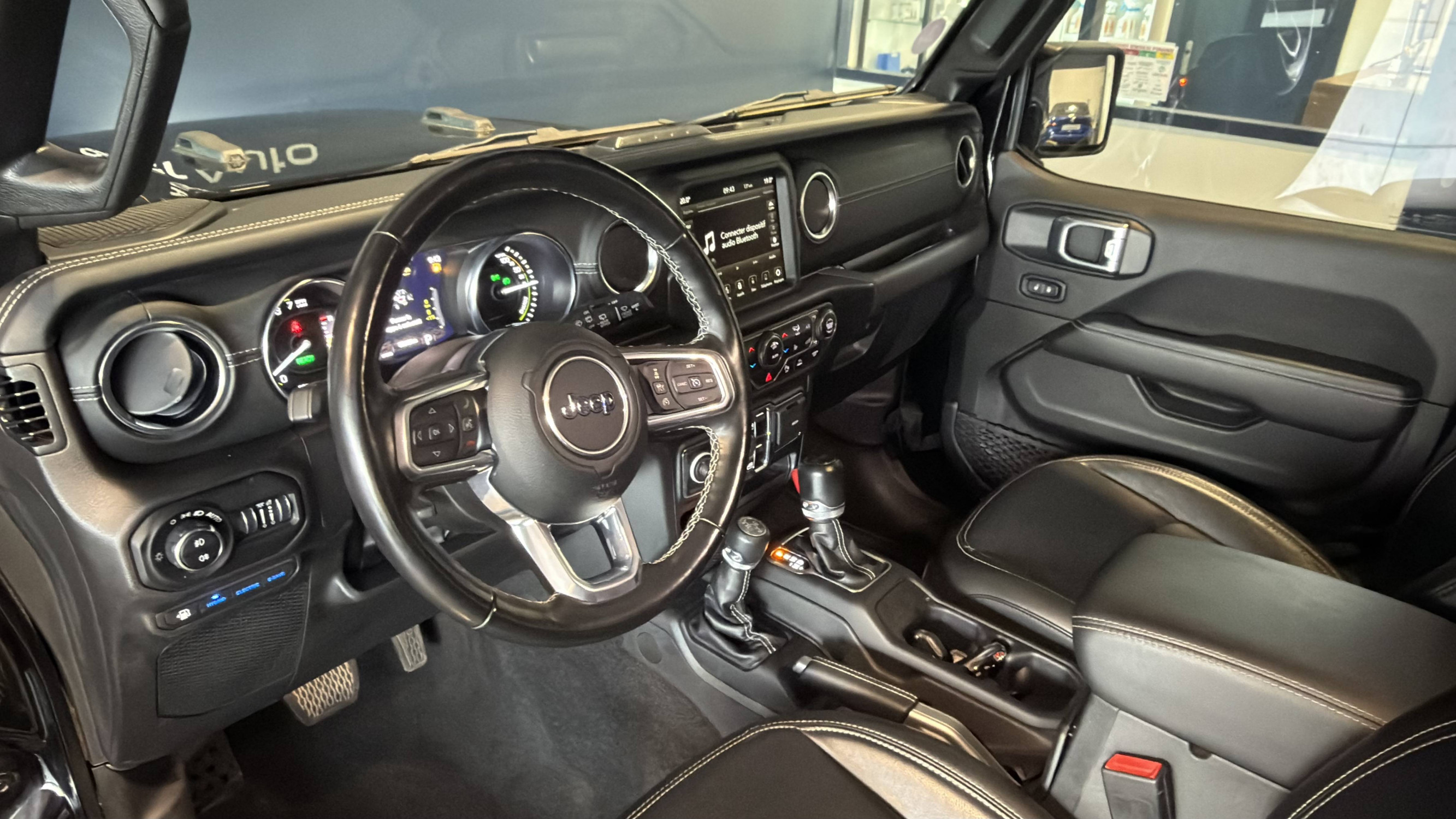 Vente en ligne Jeep Wrangler  Unlimited 4xe 2.0 l T 380 ch PHEV 4x4 BVA8 au prix de 52 990 €