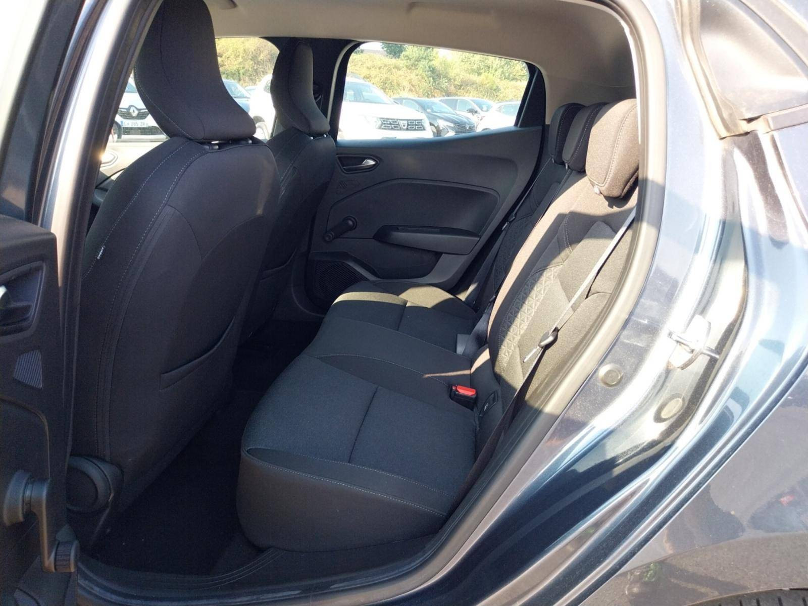 Vente en ligne Renault Clio 5 Clio TCe 90 - 21N au prix de 13 000 €
