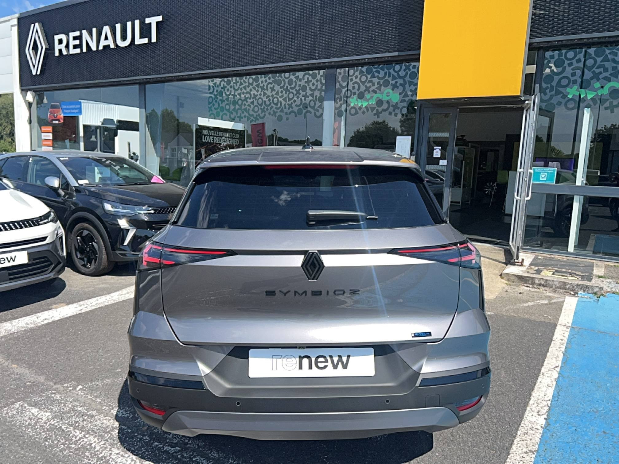 Vente en ligne Renault Symbioz  E-Tech full hybrid 160 ch au prix de 33 870 €