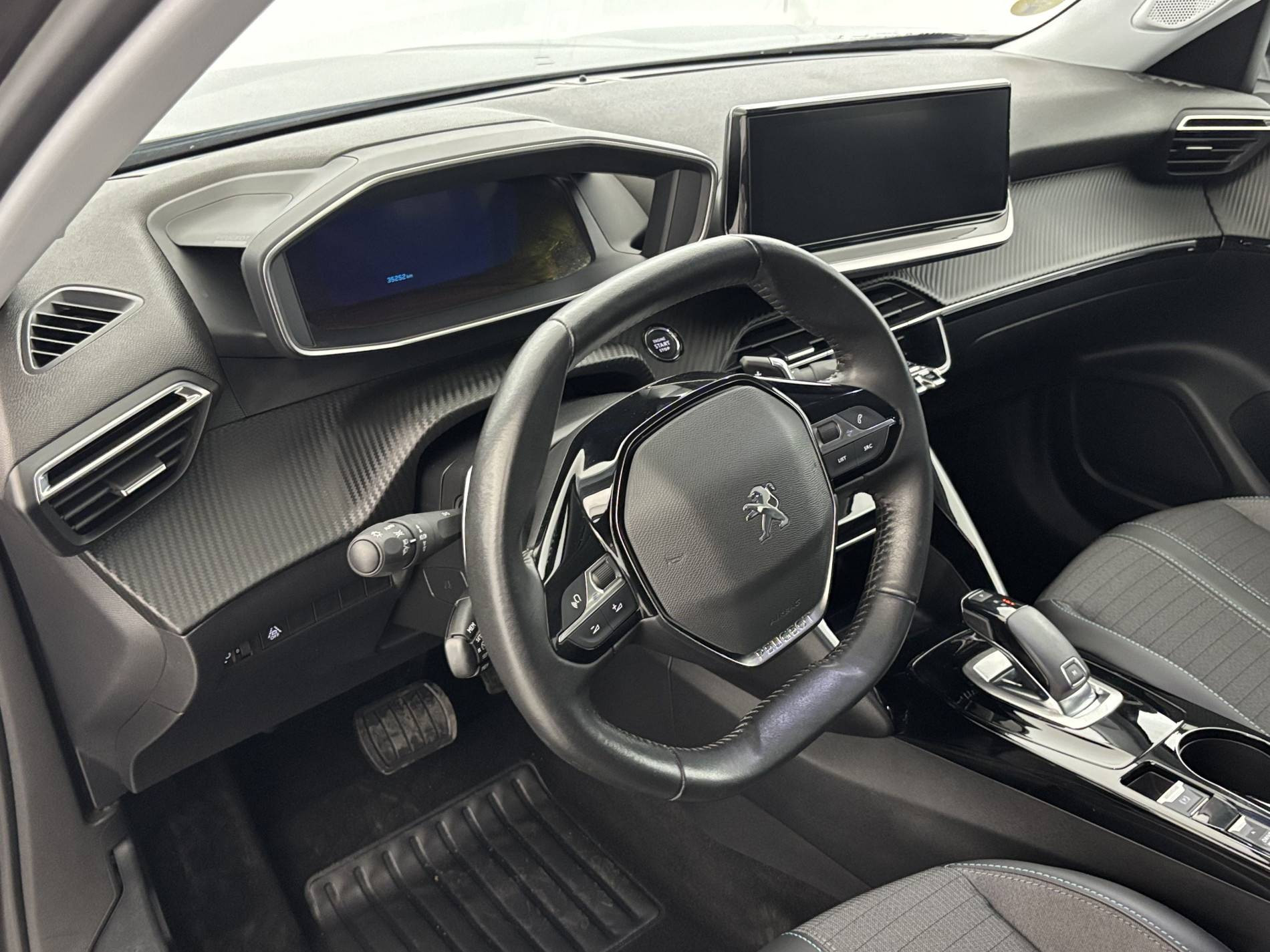 Vente en ligne Peugeot 2008  BlueHDi 130 S&S EAT8 au prix de 18 990 €