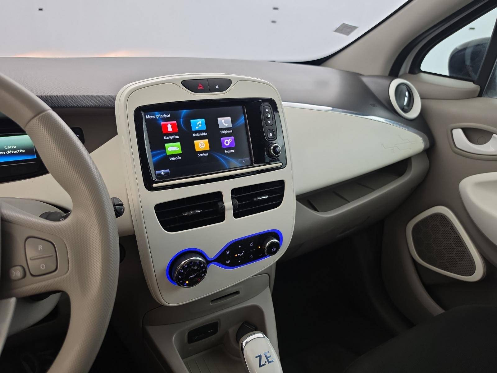 Vente en ligne Renault Zoé  achat intégral au prix de 7 890 €
