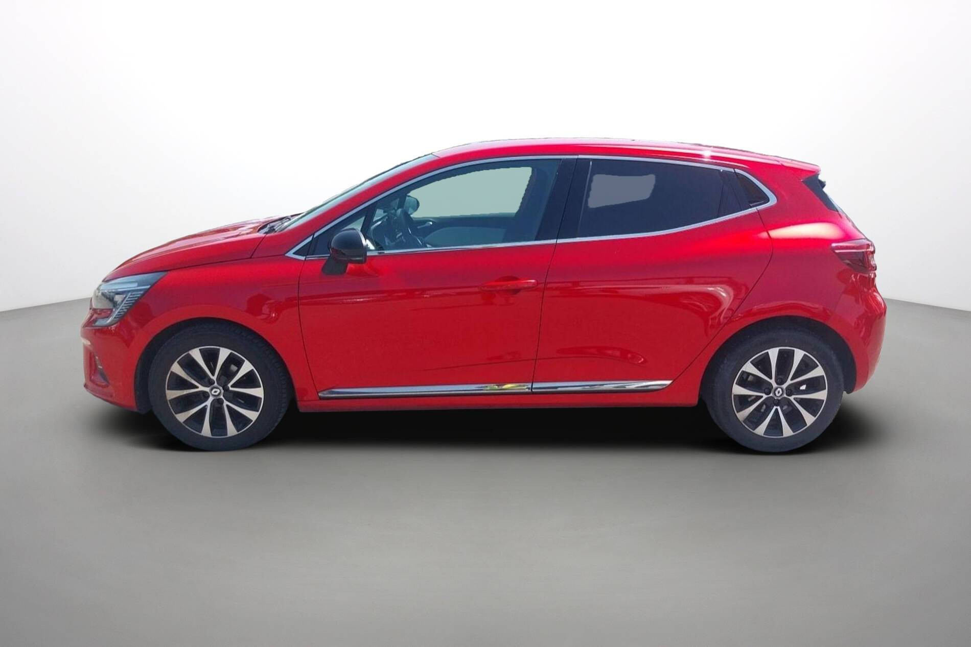 Vente en ligne Renault Clio 5 Clio TCe 90 au prix de 15 490 €