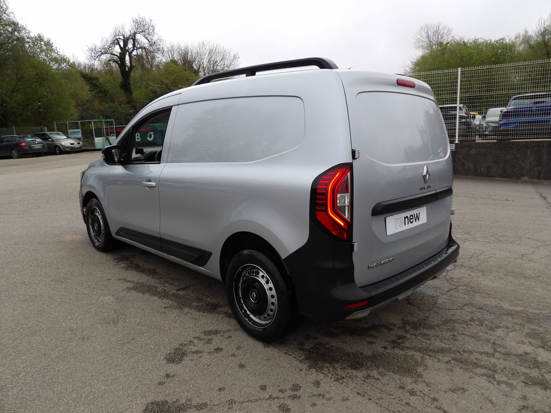 Vente en ligne Renault Kangoo Van  BLUE DCI 95 au prix de 16 499 €