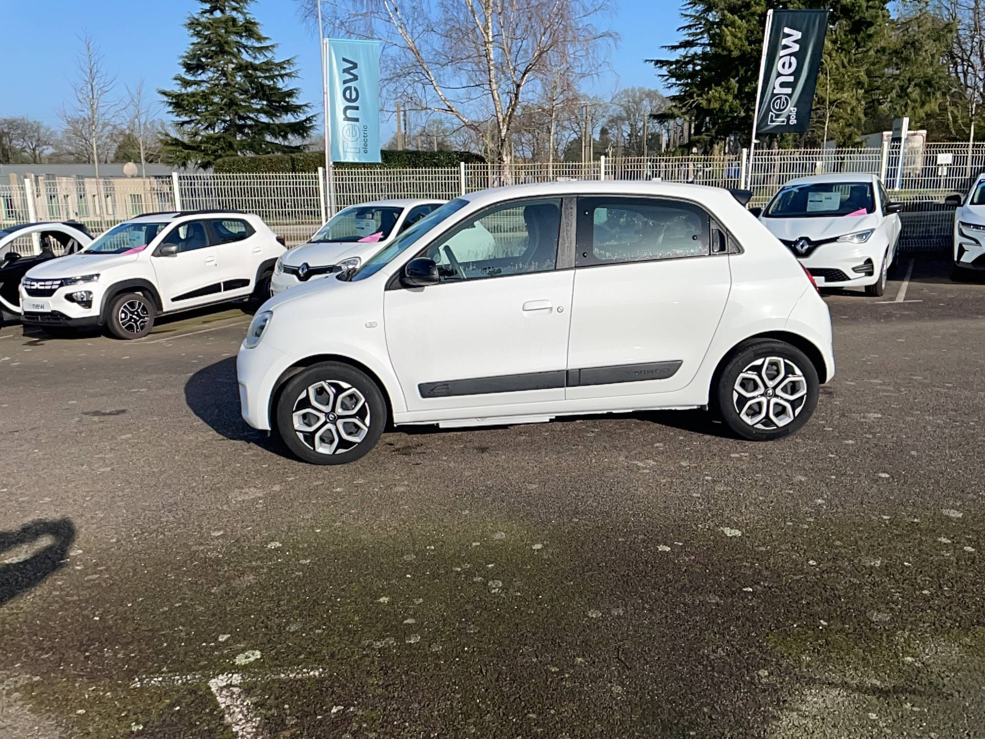 Vente en ligne Renault Twingo Electrique Twingo III E-Tech au prix de 11 490 €