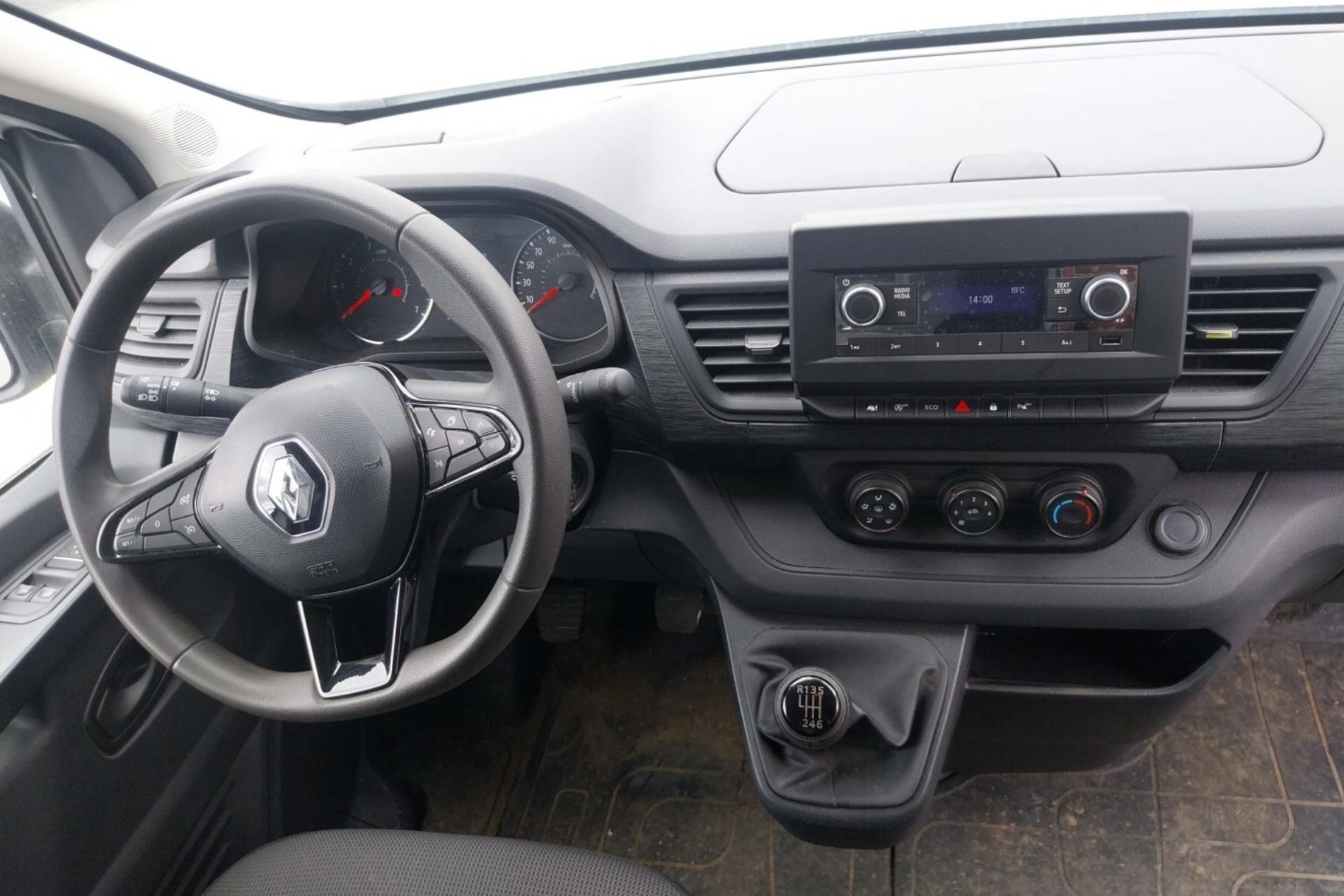 Vente en ligne Renault Trafic 3 Fourgon TRAFIC FGN L1H1 2800 KG BLUE DCI 110 au prix de 21 590 €