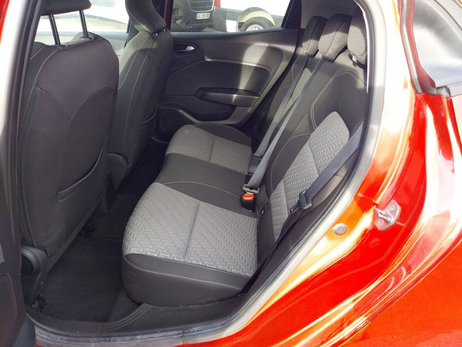 Vente en ligne Renault Clio 5 Clio E-Tech full hybrid 145 au prix de 15 690 €