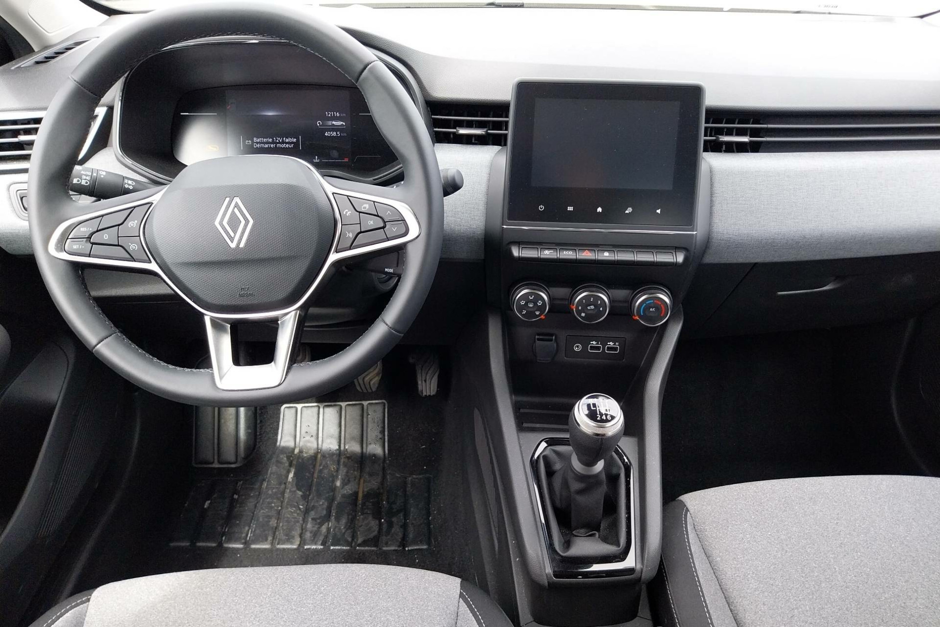 Vente en ligne Renault Clio 5 Clio Blue dCi 100 ch GSR2 au prix de 18 991 €